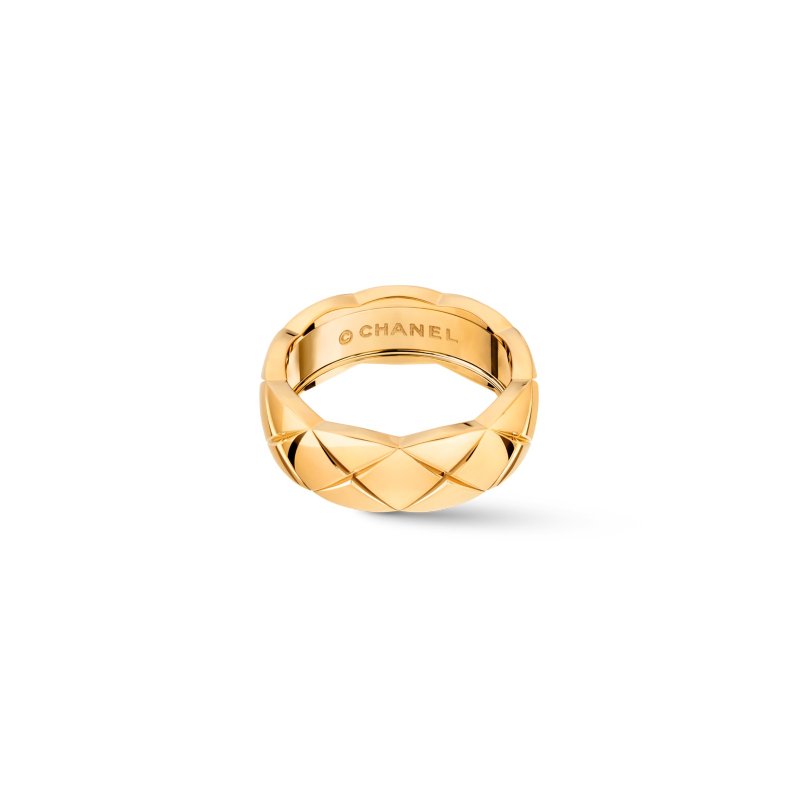 Chanel Jewelry 18k Yellow Gold Coco Crush Quilted Motif Small Band Size 6.25 Chanel Jewelry 18k Yellow Gold Coco Crush Quilted Motif Small Band Size 6.25