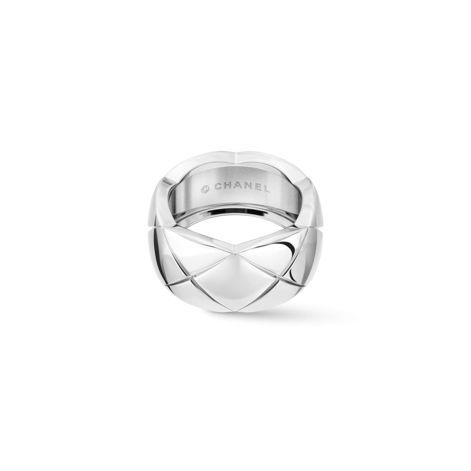 Chanel Jewelry 18k White Gold Coco Crush Quilted Motif Large Band Size 6.25 Chanel Jewelry 18k White Gold Coco Crush Quilted Motif Large Band Size 6.25