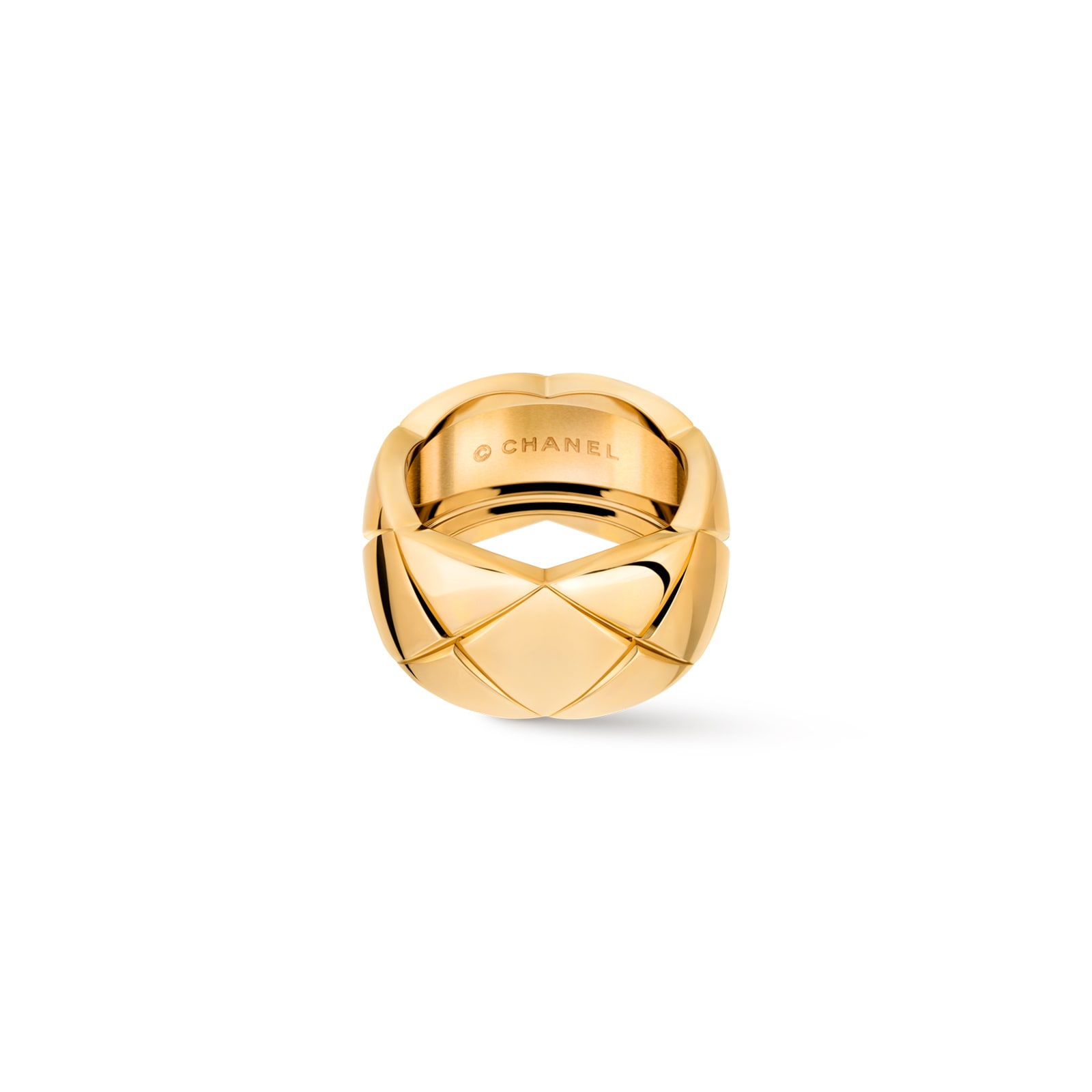 Chanel Jewelry 18k Yellow Gold Coco Crush Quilted Motif Large Band Size 6.25 Chanel Jewelry 18k Yellow Gold Coco Crush Quilted Motif Large Band Size 6.25