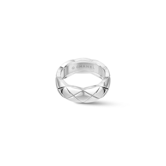 Chanel Jewelry 18k White Gold Coco Crush Quilted Motif Small Band Size 6.25 Chanel Jewelry 18k White Gold Coco Crush Quilted Motif Small Band Size 6.25