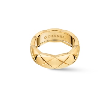 Chanel Jewelry 18k Yellow Gold Coco Crush Quilted Small Band Size 6.75 Chanel Jewelry 18k Yellow Gold Coco Crush Quilted Small Band Size 6.75