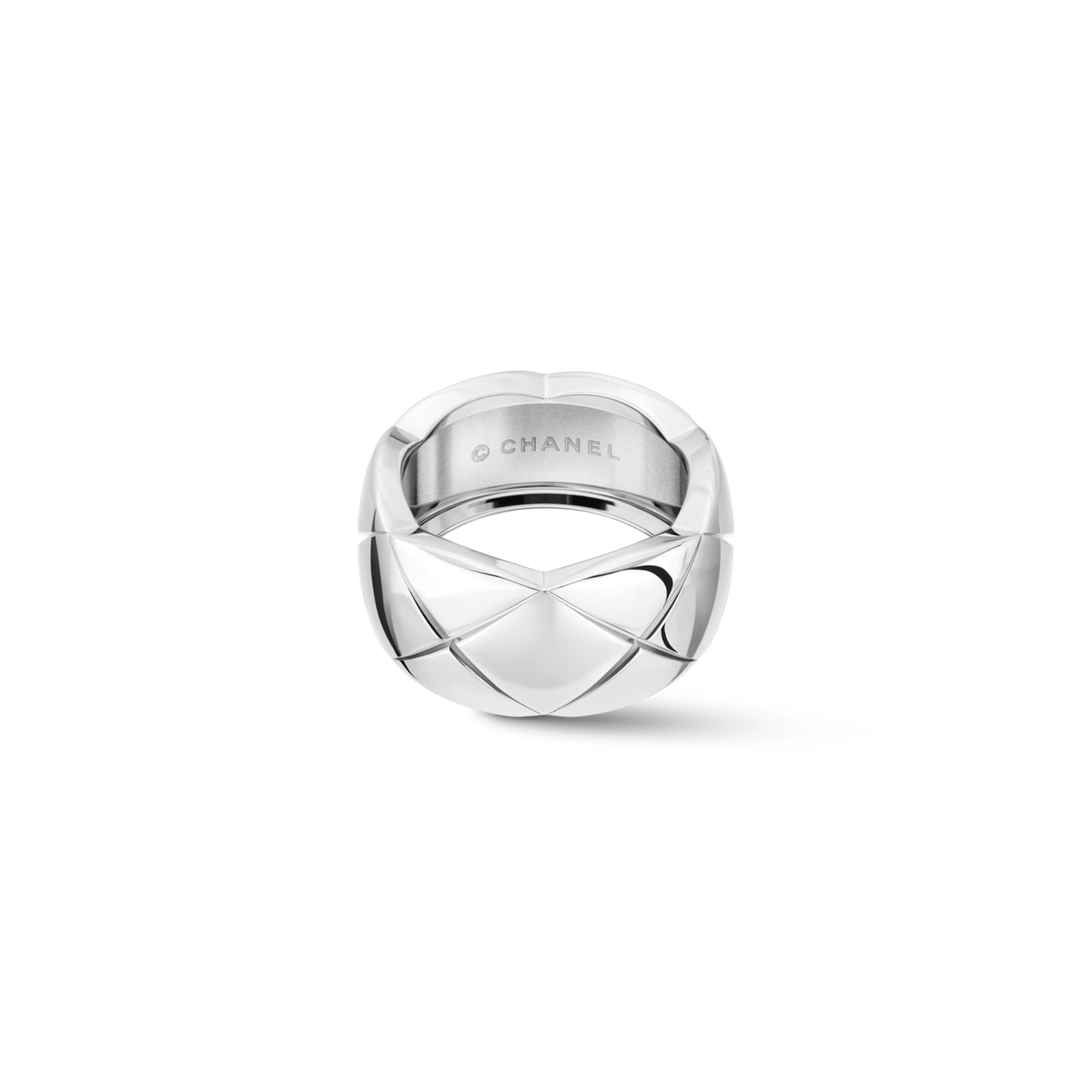Chanel Jewelry 18k White Gold Coco Crush Quilted Motif Large Band Size 6.75 Chanel Jewelry 18k White Gold Coco Crush Quilted Motif Large Band Size 6.75