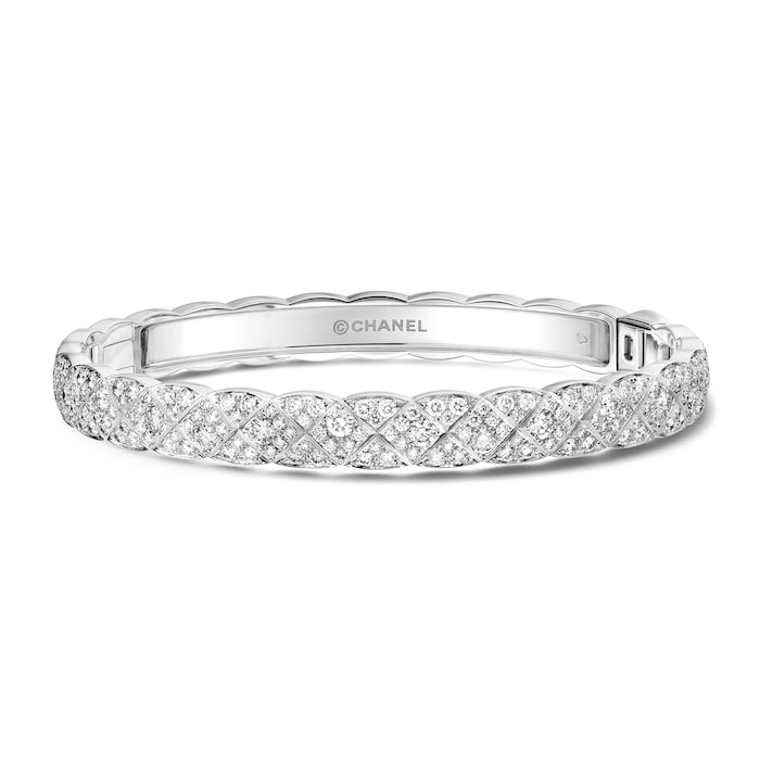 Chanel 18k White Gold 4.06cttw Diamond Coco Crush Bangle