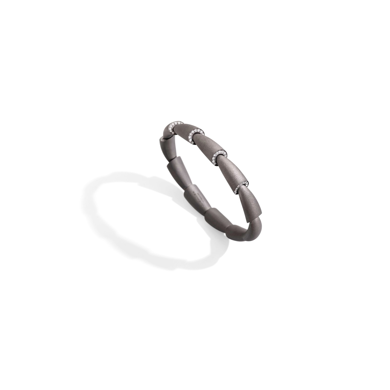 VHERNIER Titanium Calla 0.61cttw Diamond Bracelet - Size Medium