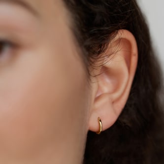 Monica Vinader MV Siren™ Muse Mini Huggie Earrings In 18ct Gold Vermeil Monica Vinader MV Siren™ Muse Mini Huggie Earrings In 18ct Gold Vermeil
