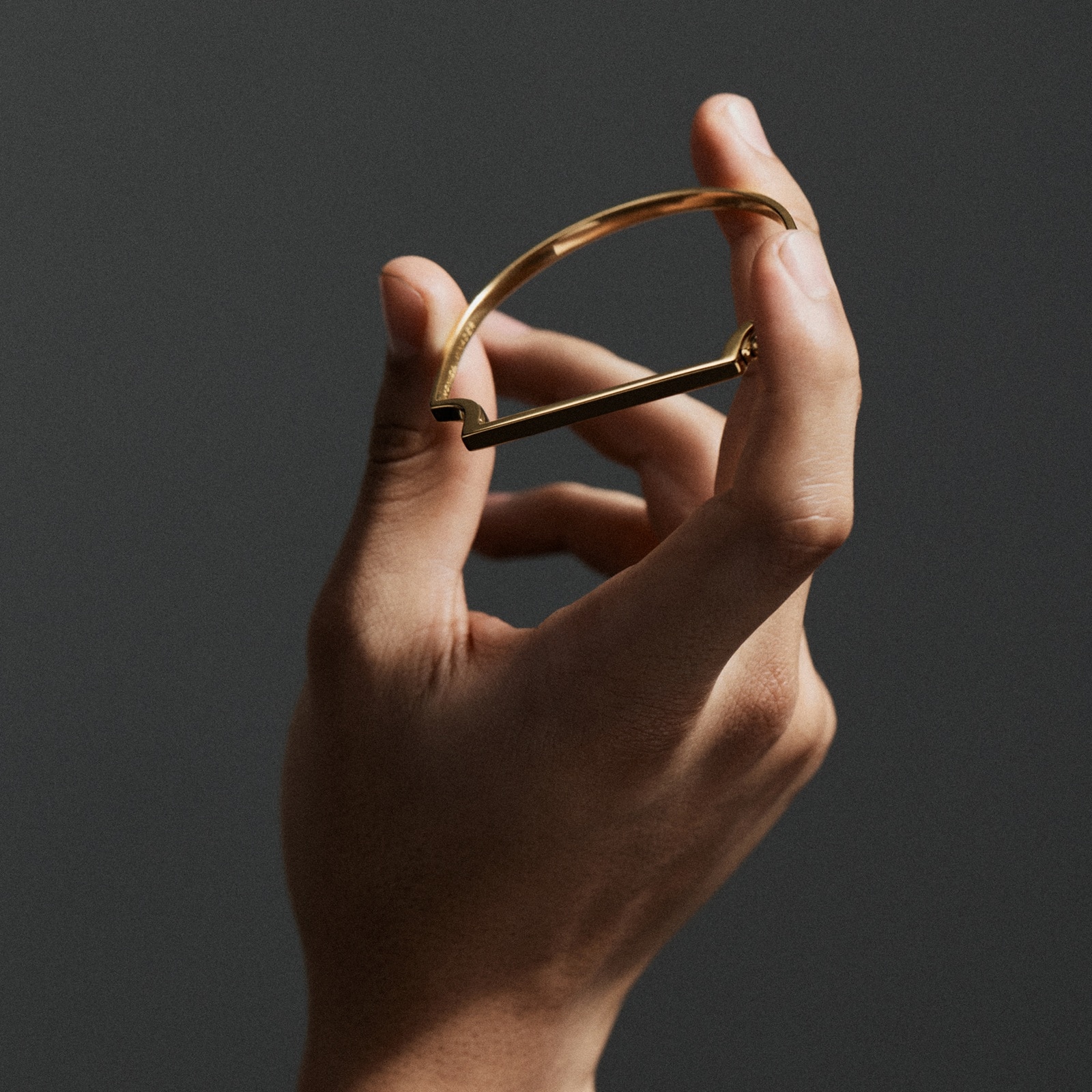Monica Vinader MV Signature™™ Bangle In 18ct Gold Vermeil Monica Vinader MV Signature™™ Bangle In 18ct Gold Vermeil