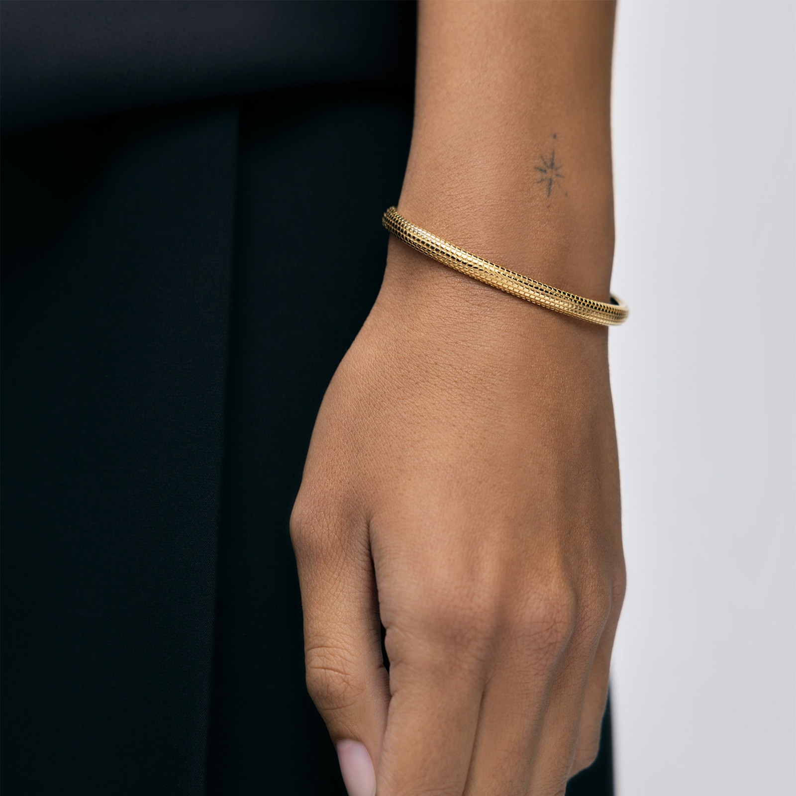 Monica Vinader Heirloom Bangle In 18ct Gold Vermeil Monica Vinader Heirloom Bangle In 18ct Gold Vermeil