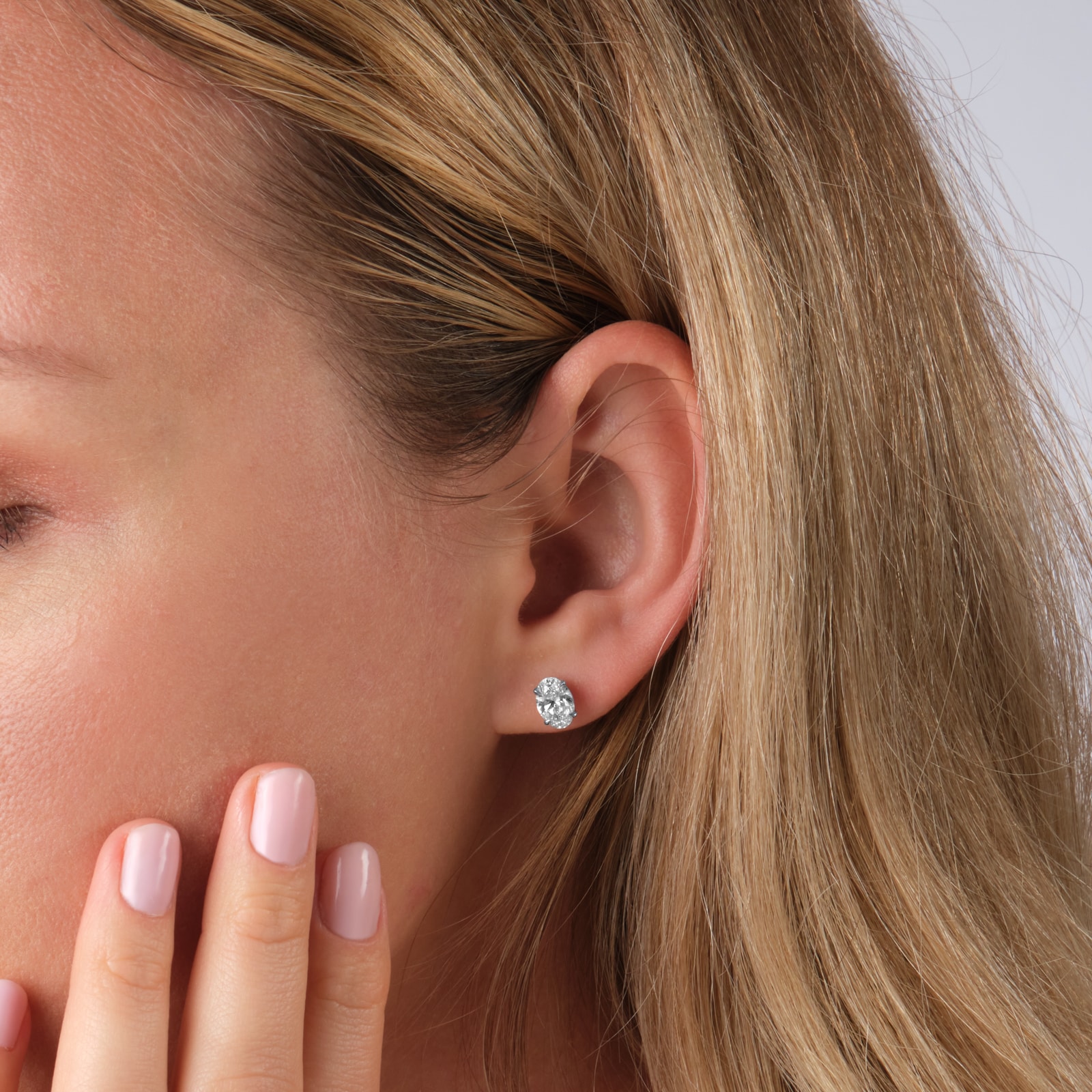 Goldsmiths 9ct White Gold 2.00cttw Oval Cut Lab Grown Diamond Solitaire Stud Earrings Goldsmiths 9ct White Gold 2.00cttw Oval Cut Lab Grown Diamond Solitaire Stud Earrings