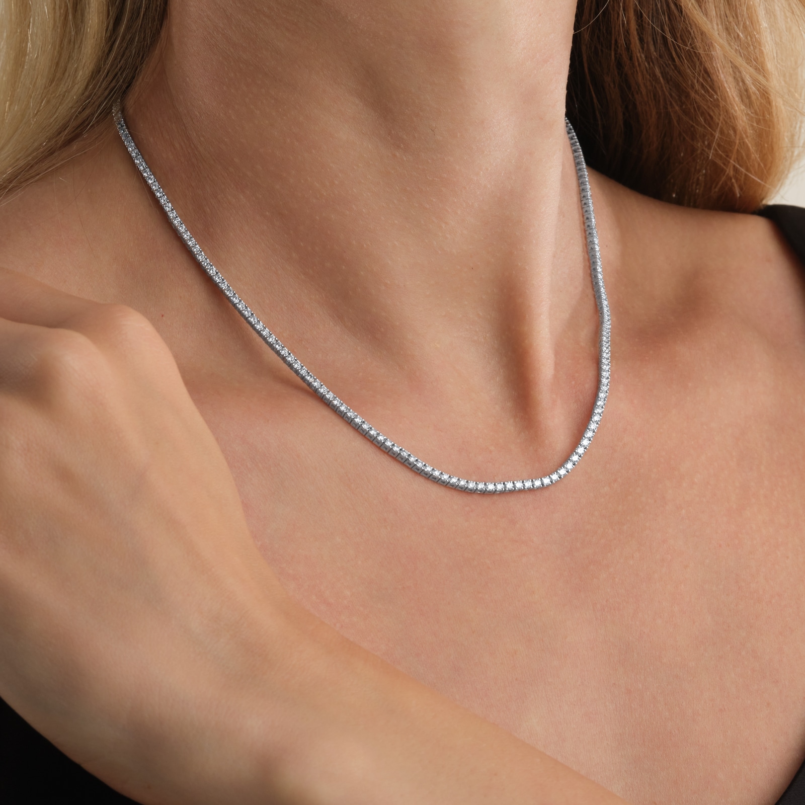 Goldsmiths 18ct White Gold 6.00cttw Lab Grown Diamond Line Necklace