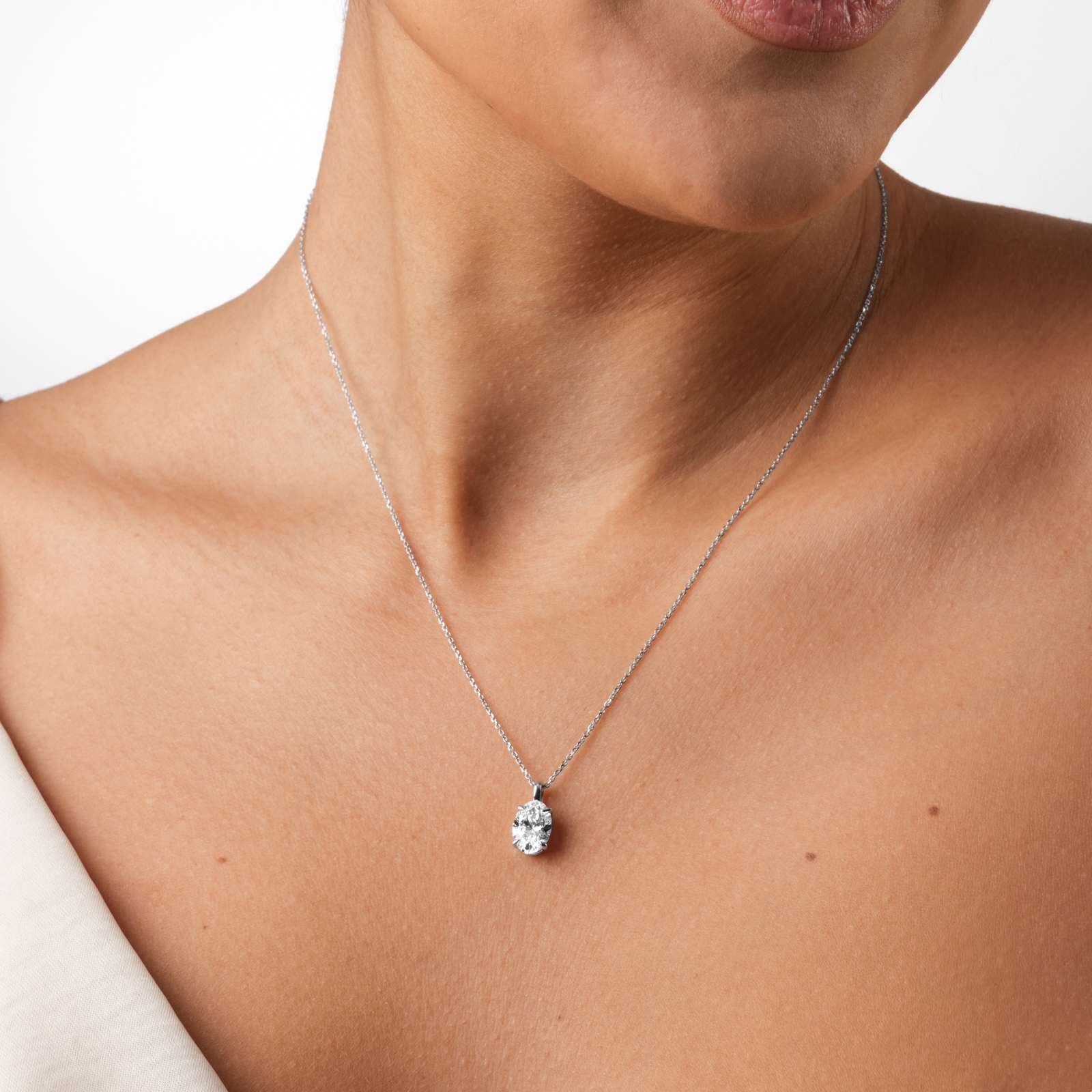 Goldsmiths 9ct White Gold 2.00cttw Oval Cut Solitaire Lab Grown Diamond Pendant Goldsmiths 9ct White Gold 2.00cttw Oval Cut Solitaire Lab Grown Diamond Pendant