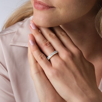 Goldsmiths 18ct Yellow Gold 2.00cttw Radiant Cut Lab Grown Diamond 9 Stone Ring Goldsmiths 18ct Yellow Gold 2.00cttw Radiant Cut Lab Grown Diamond 9 Stone Ring