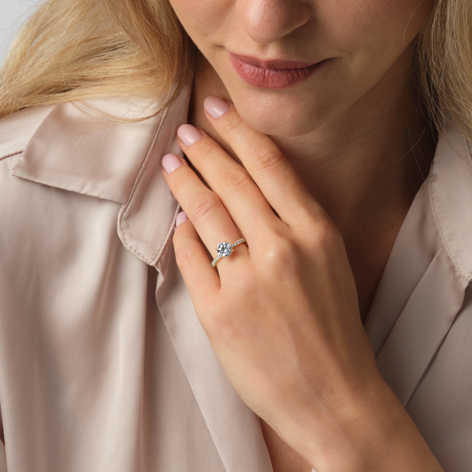 Goldsmiths 18ct Yellow Gold 2.20cttw Round Lab Grown Diamond Set Shoulder Solitaire Engagement Ring