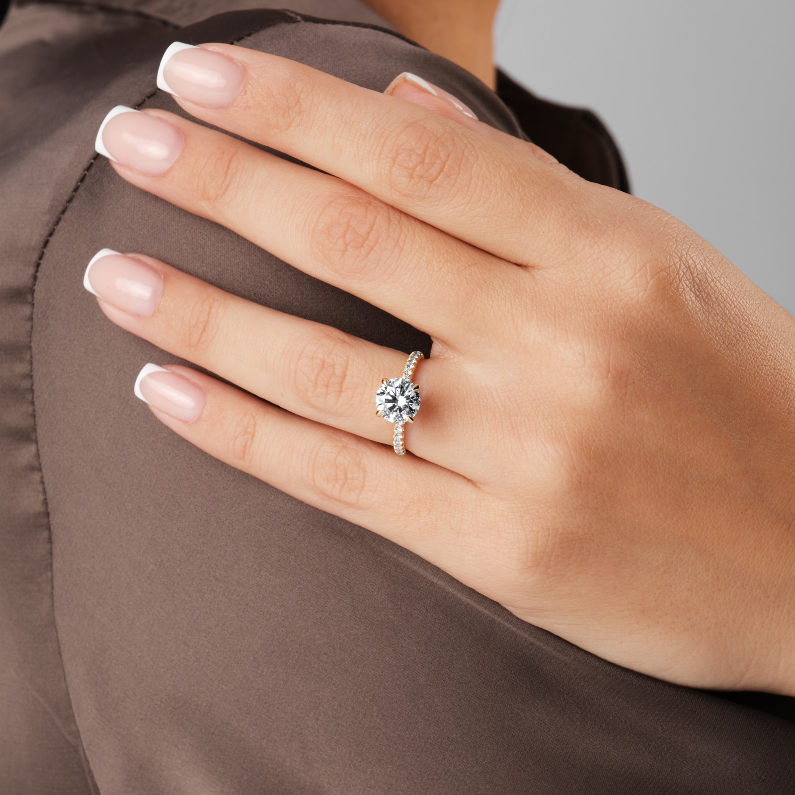 Goldsmiths 18ct Yellow Gold 2.20cttw Round Lab Grown Diamond Set Shoulder Solitaire Engagement Ring