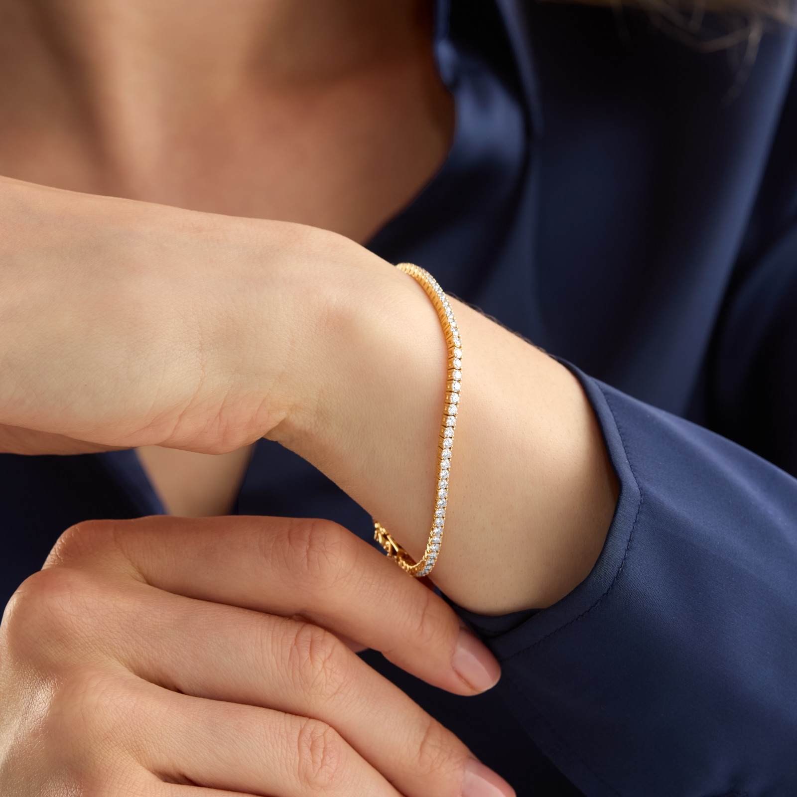 Mappin & Webb 18ct Yellow Gold 3.00cttw Round Brilliant Cut Lab Grown Diamond Bracelet
