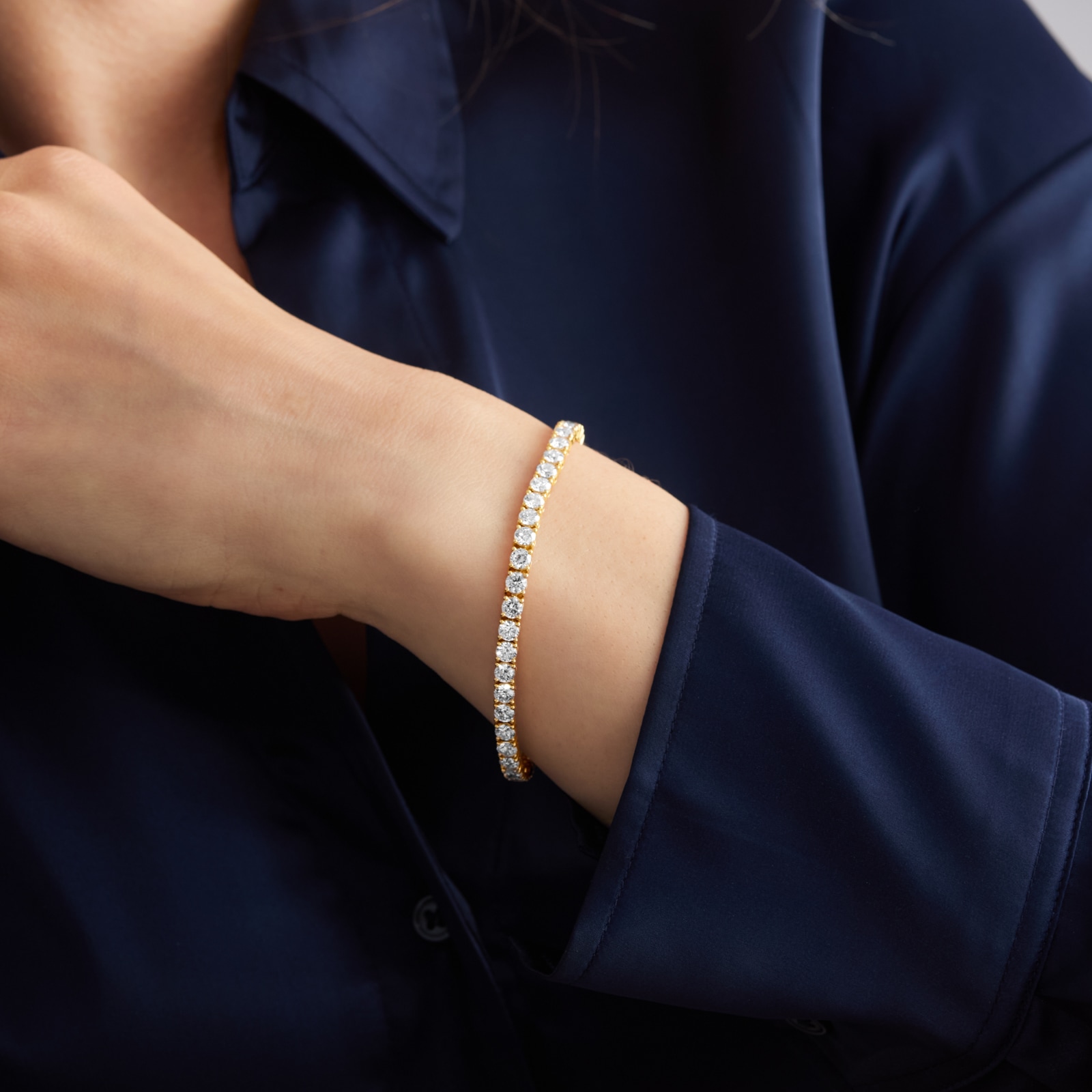 Mappin & Webb 18ct Yellow Gold 10cttw Round Brilliant Cut Lab Grown Diamond Bracelet
