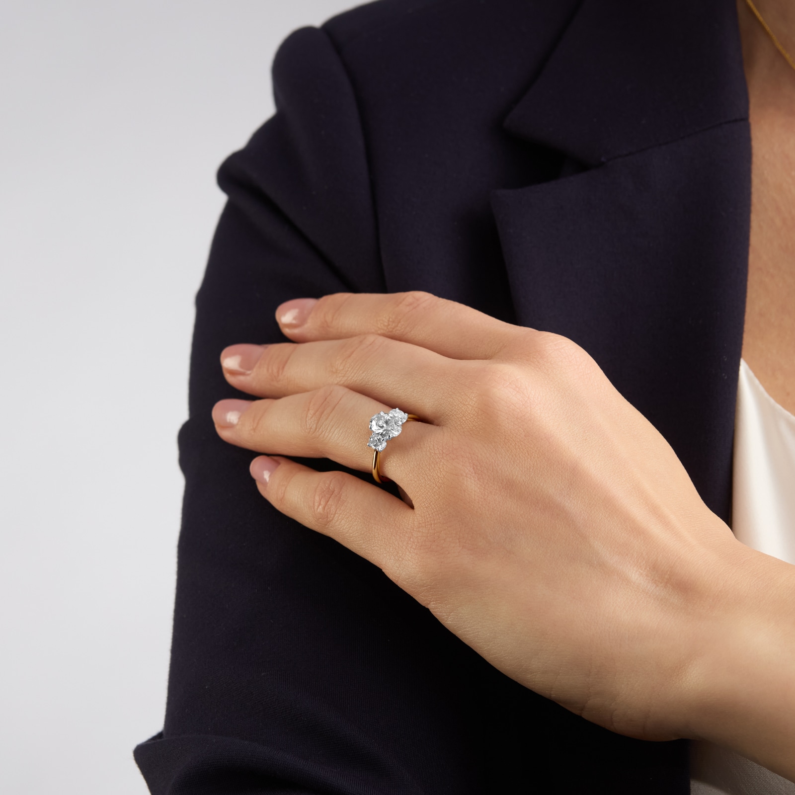Mappin & Webb 18ct Yellow Gold 2.00cttw Oval Cut Lab Grown Diamond Three Stone Engagement Ring Mappin & Webb 18ct Yellow Gold 2.00cttw Oval Cut Lab Grown Diamond Three Stone Engagement Ring