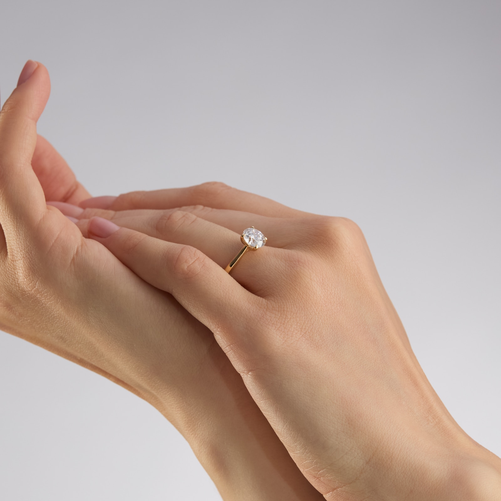 Mappin & Webb 18ct Yellow Gold 2.00cttw Round Brilliant Cut Lab Grown Diamond Solitaire Engagement Ring