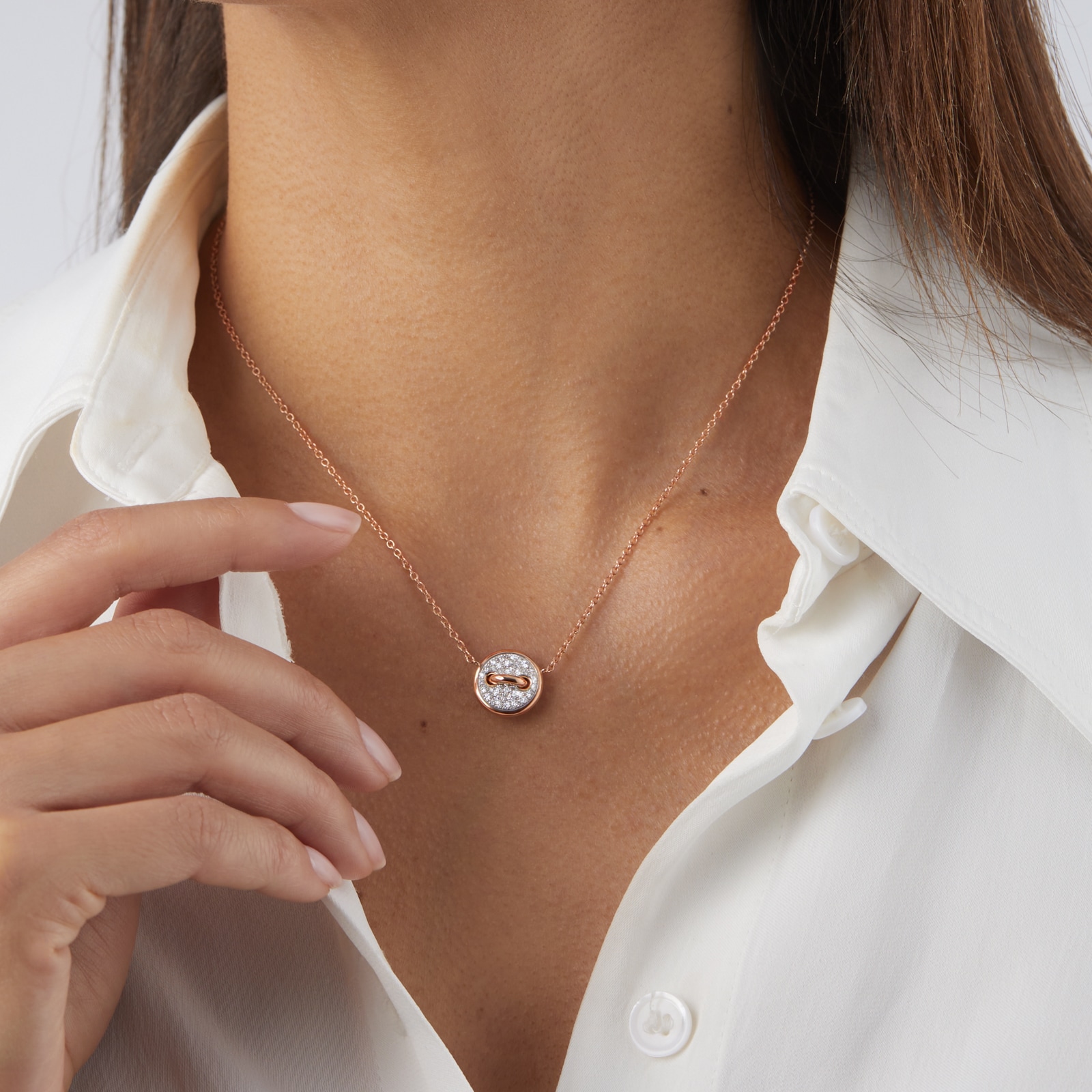 Pomellato Pom Pom Dot 18ct Rose Gold Mother of Pearl & 0.40ct Diamond Pave Pendant Pomellato Pom Pom Dot 18ct Rose Gold Mother of Pearl & 0.40ct Diamond Pave Pendant