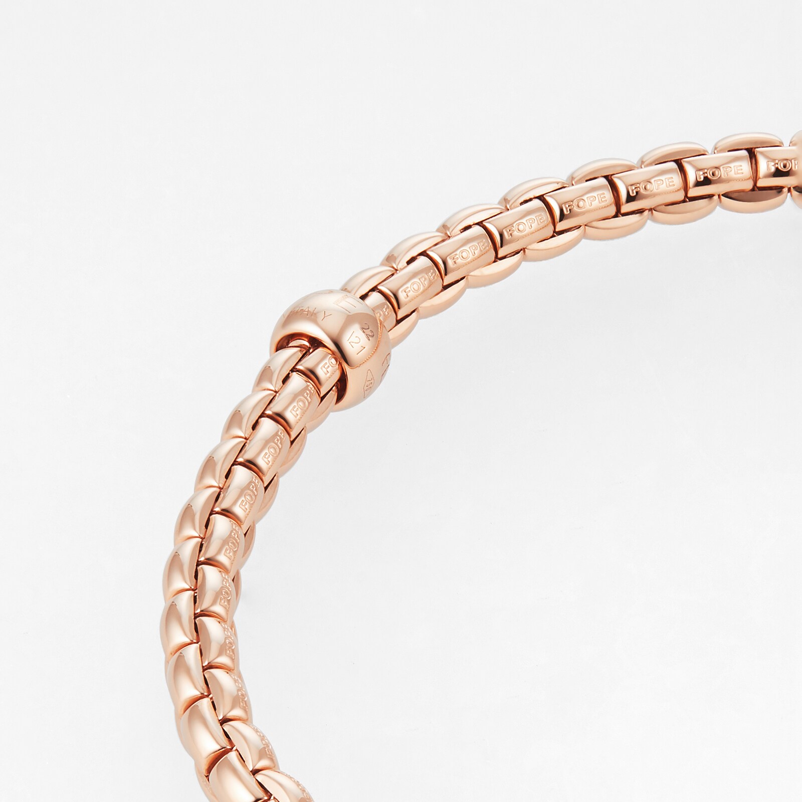 FOPE 18ct Rose & White Gold EKA Tiny 0.19cttw Diamond Medium Bracelet FOPE 18ct Rose & White Gold EKA Tiny 0.19cttw Diamond Medium Bracelet