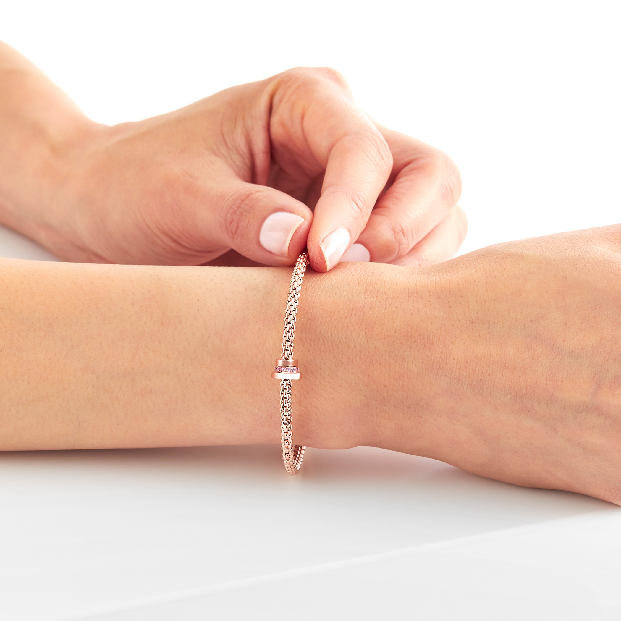 Fope Exclusive 18ct Rose Gold Flex'it Prima Pink Sapphire Medium Bracelet Fope Exclusive 18ct Rose Gold Flex'it Prima Pink Sapphire Medium Bracelet