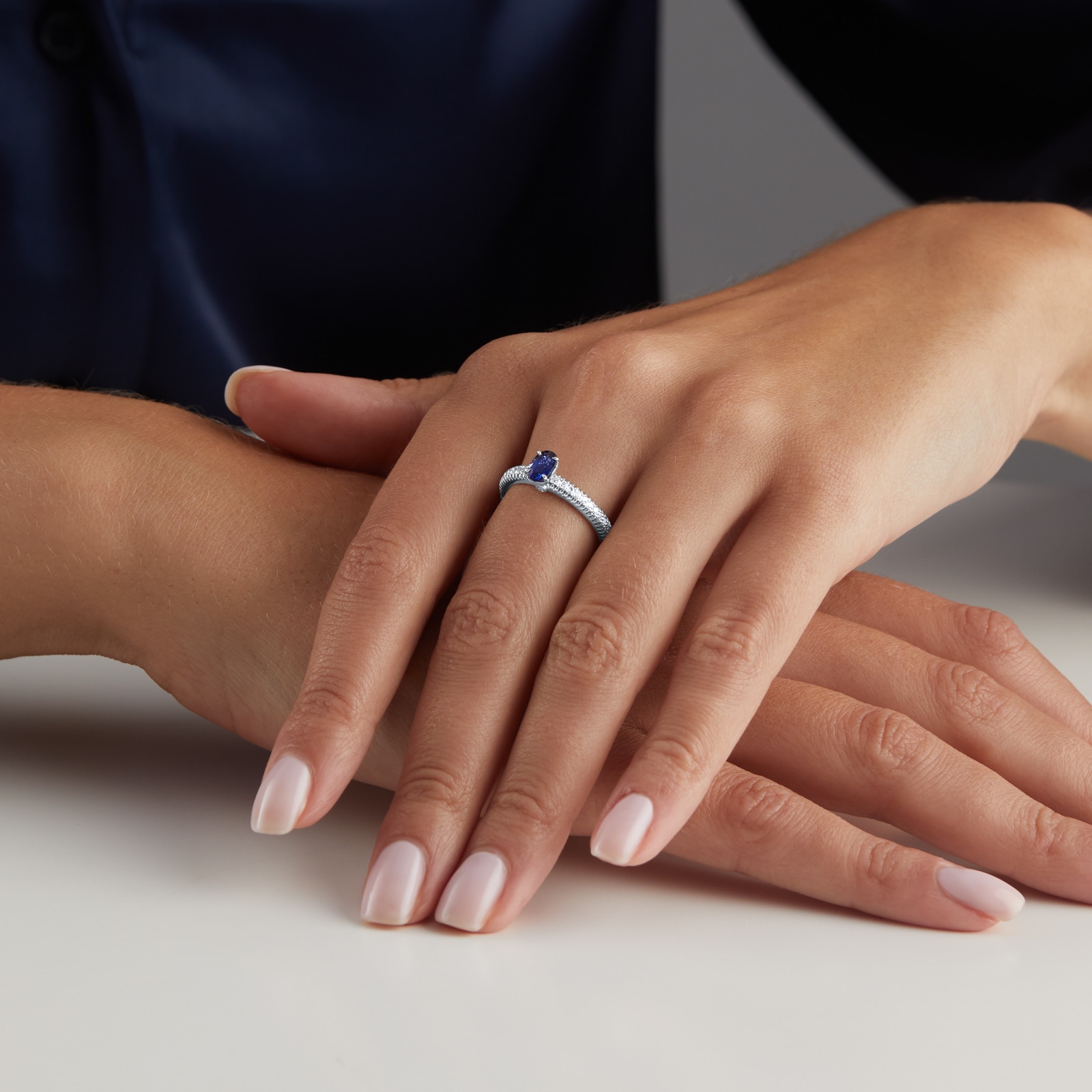 Fabergé Love By Faberge 18ct White Gold Blue Sapphire Fluted ring with Diamond Shoulders