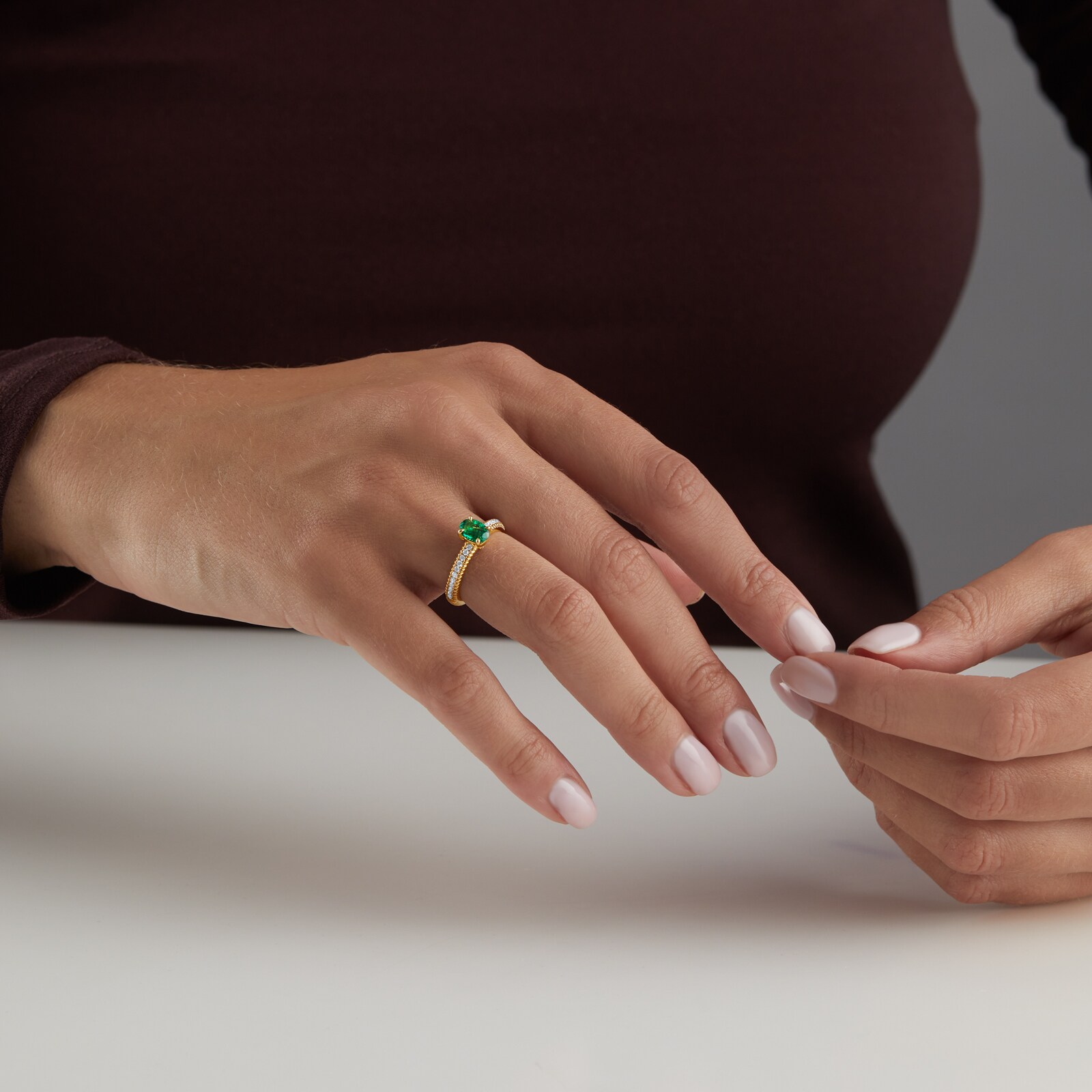 Fabergé Colours of Love 18ct Yellow Gold Emerald Fluted Ring with Diamond Shoulders Fabergé Colours of Love 18ct Yellow Gold Emerald Fluted Ring with Diamond Shoulders