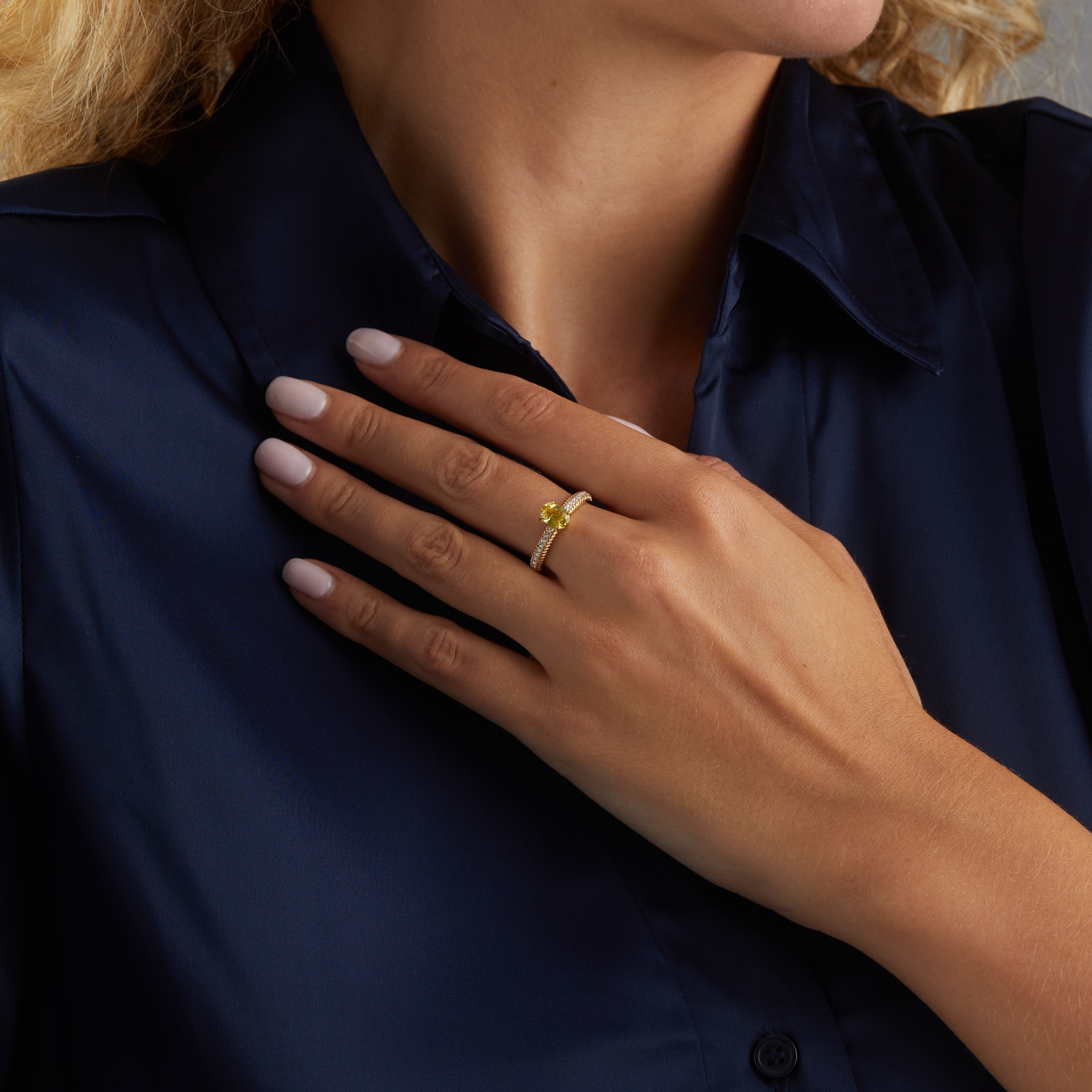 Fabergé Love By Faberge 18ct Yellow Gold Yellow Sapphire Fluted Ring with Diamond Shoulders Fabergé Love By Faberge 18ct Yellow Gold Yellow Sapphire Fluted Ring with Diamond Shoulders