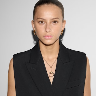 Gucci 18K Yellow Gold Horsebit Chain Necklace Gucci 18K Yellow Gold Horsebit Chain Necklace