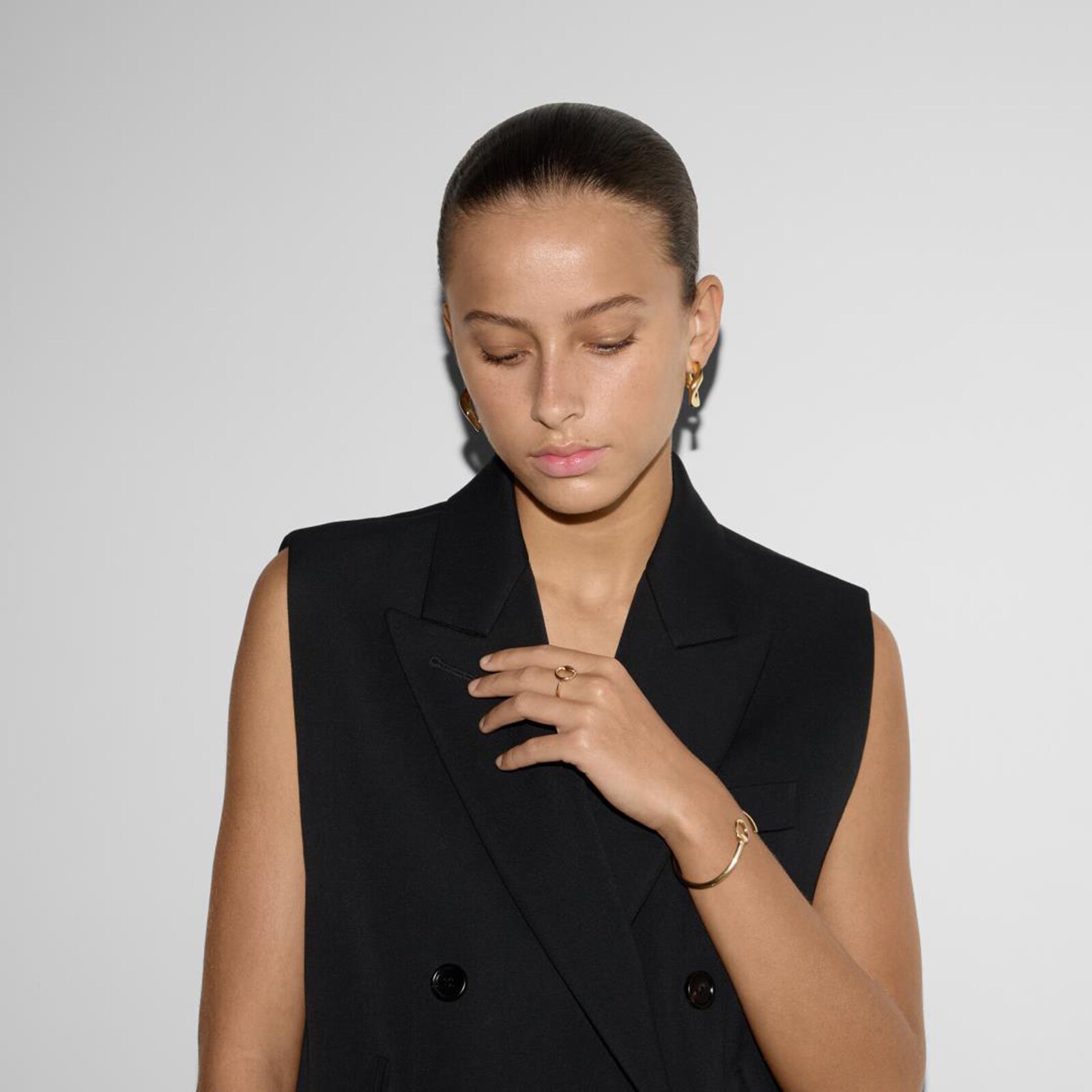 Gucci 18K Yellow Gold Horsebit Ring - Size 7.25