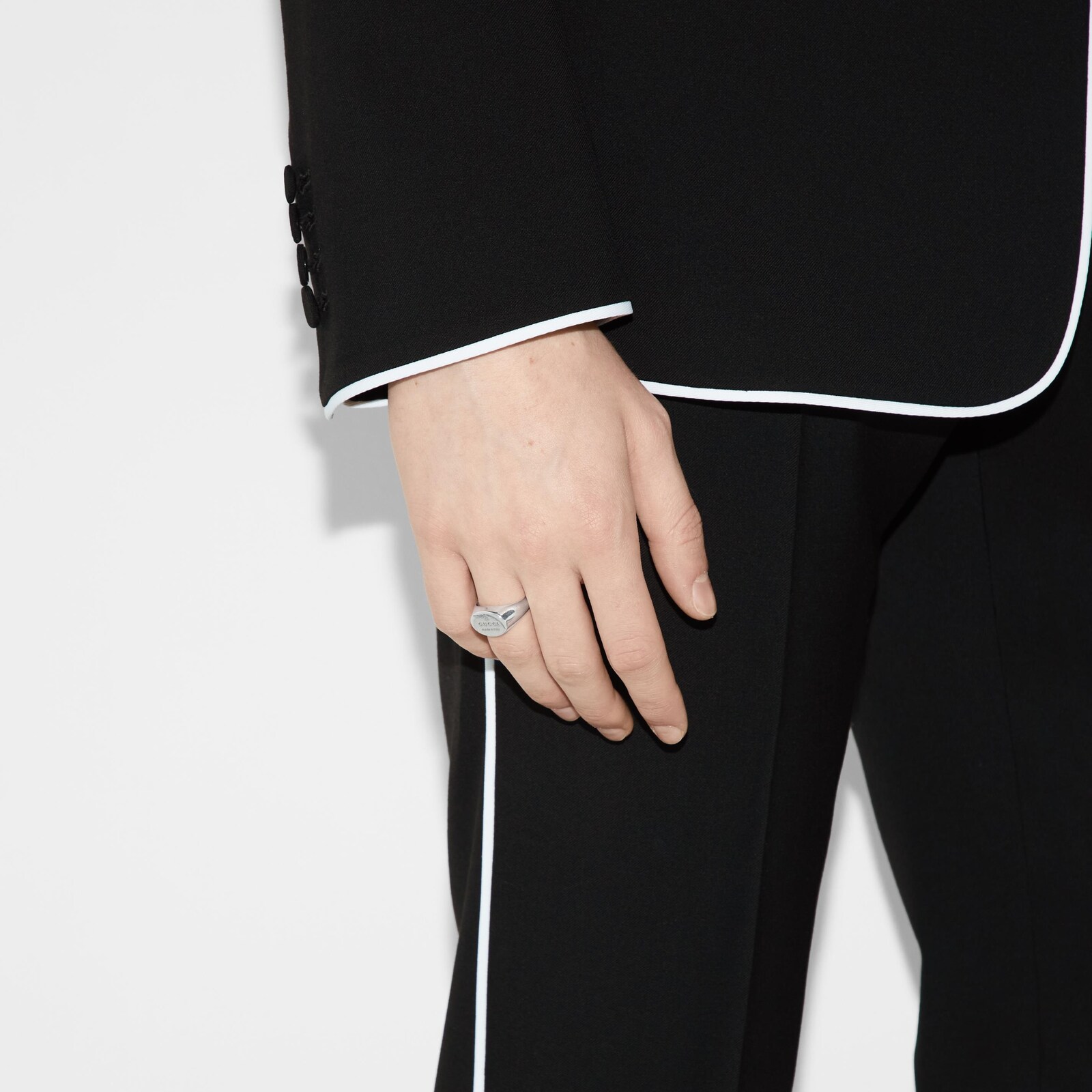 Gucci Sterling Silver Trademark Chevalier Oval Ring