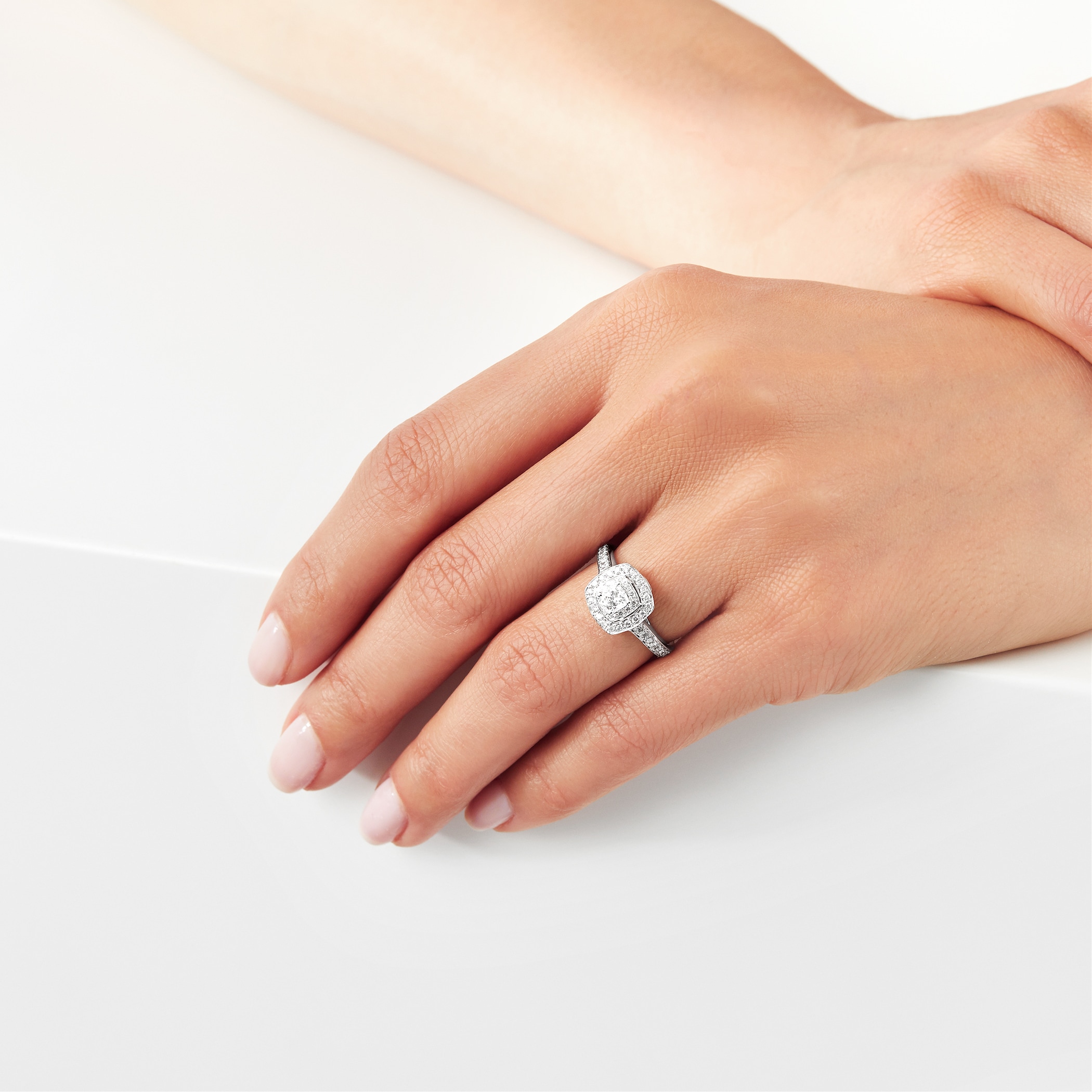 Jenny Packham 18ct White Gold Cushion Cut 0.70cttw Double Halo Diamond Ring Jenny Packham 18ct White Gold Cushion Cut 0.70cttw Double Halo Diamond Ring