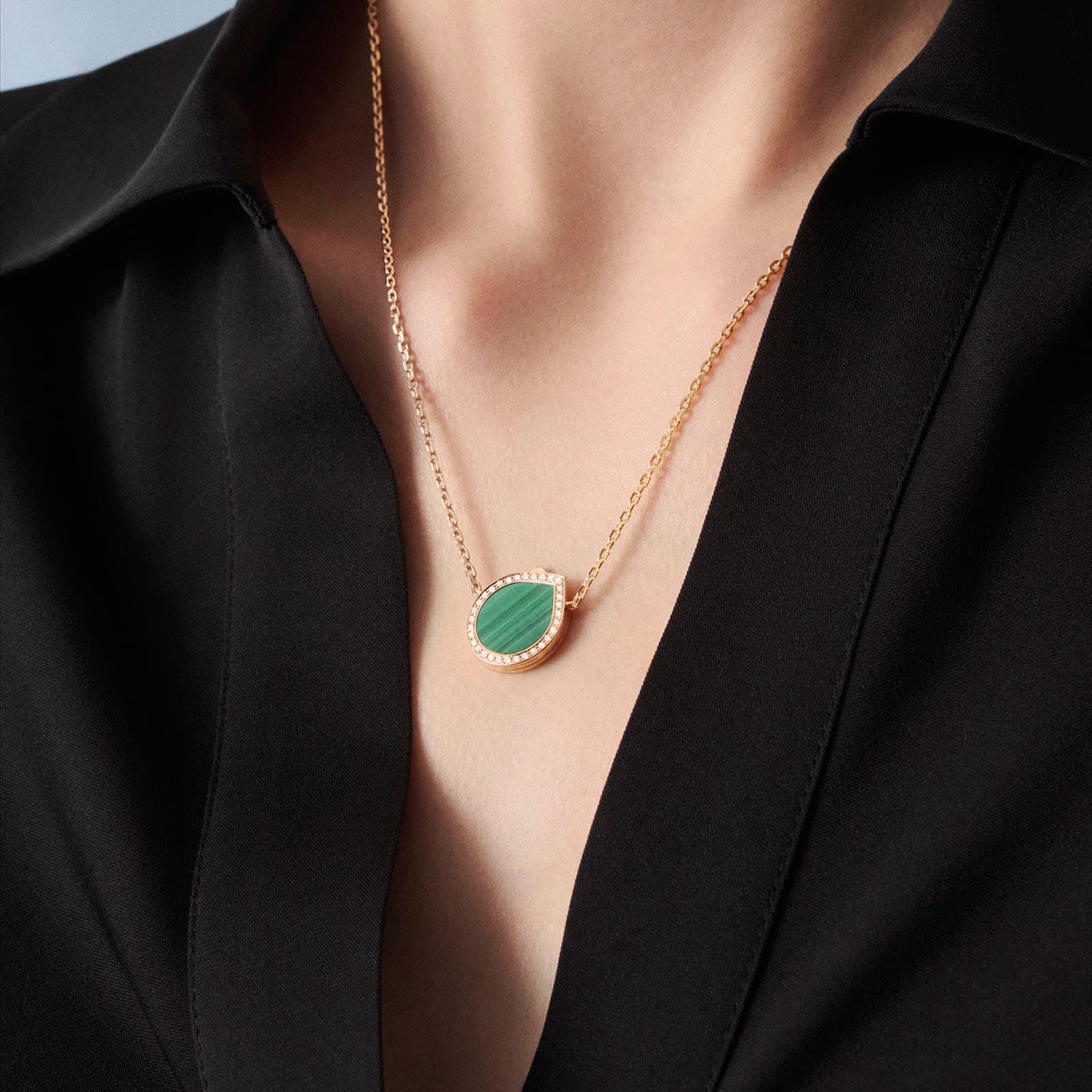 Repossi Antifer 18ct Rose Gold Malachite & 0.18ct Diamond Pendant Repossi Antifer 18ct Rose Gold Malachite & 0.18ct Diamond Pendant