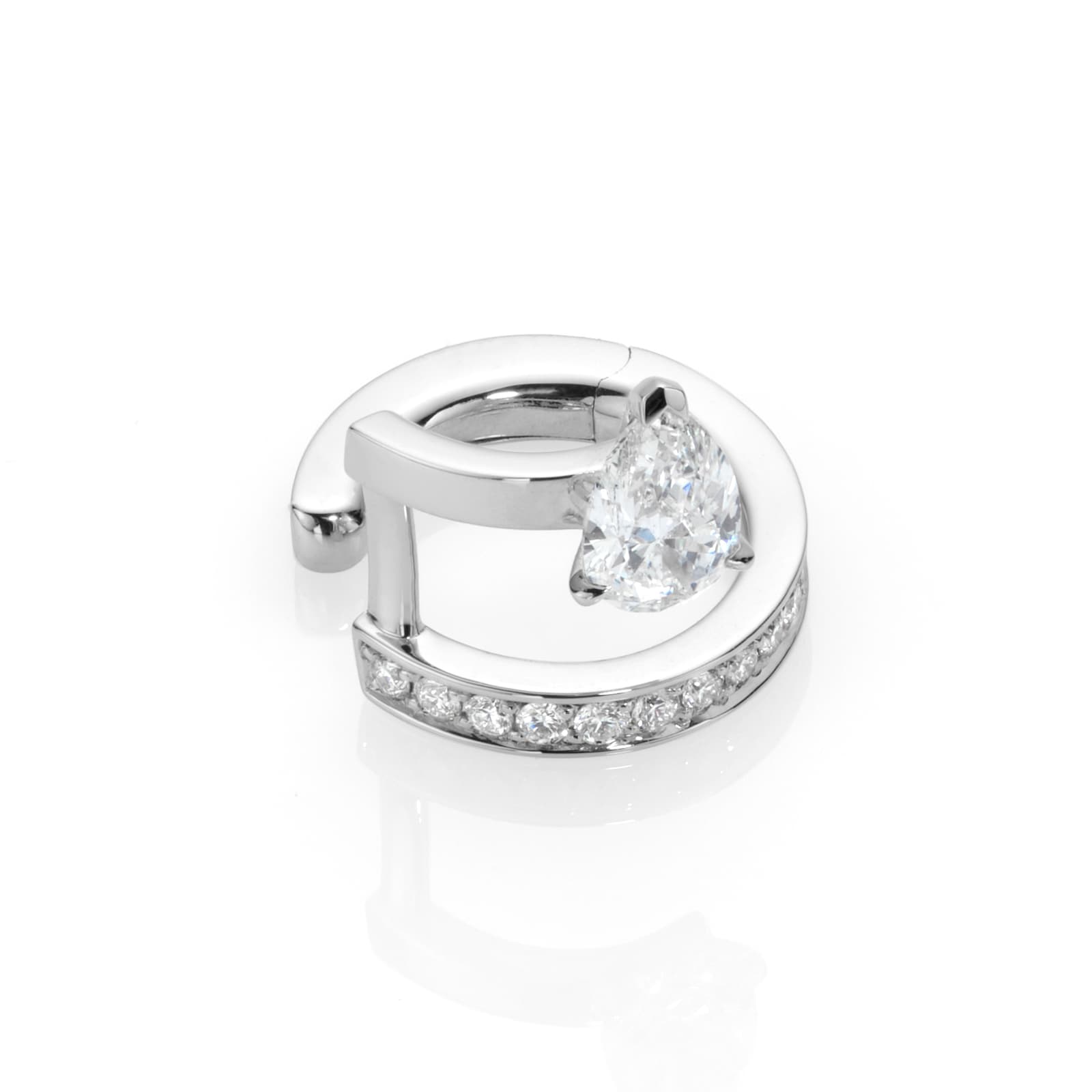 Repossi Serti sur Vide 18ct White Gold 0.36ct Diamond Earcuff - Right Repossi Serti sur Vide 18ct White Gold 0.36ct Diamond Earcuff - Right