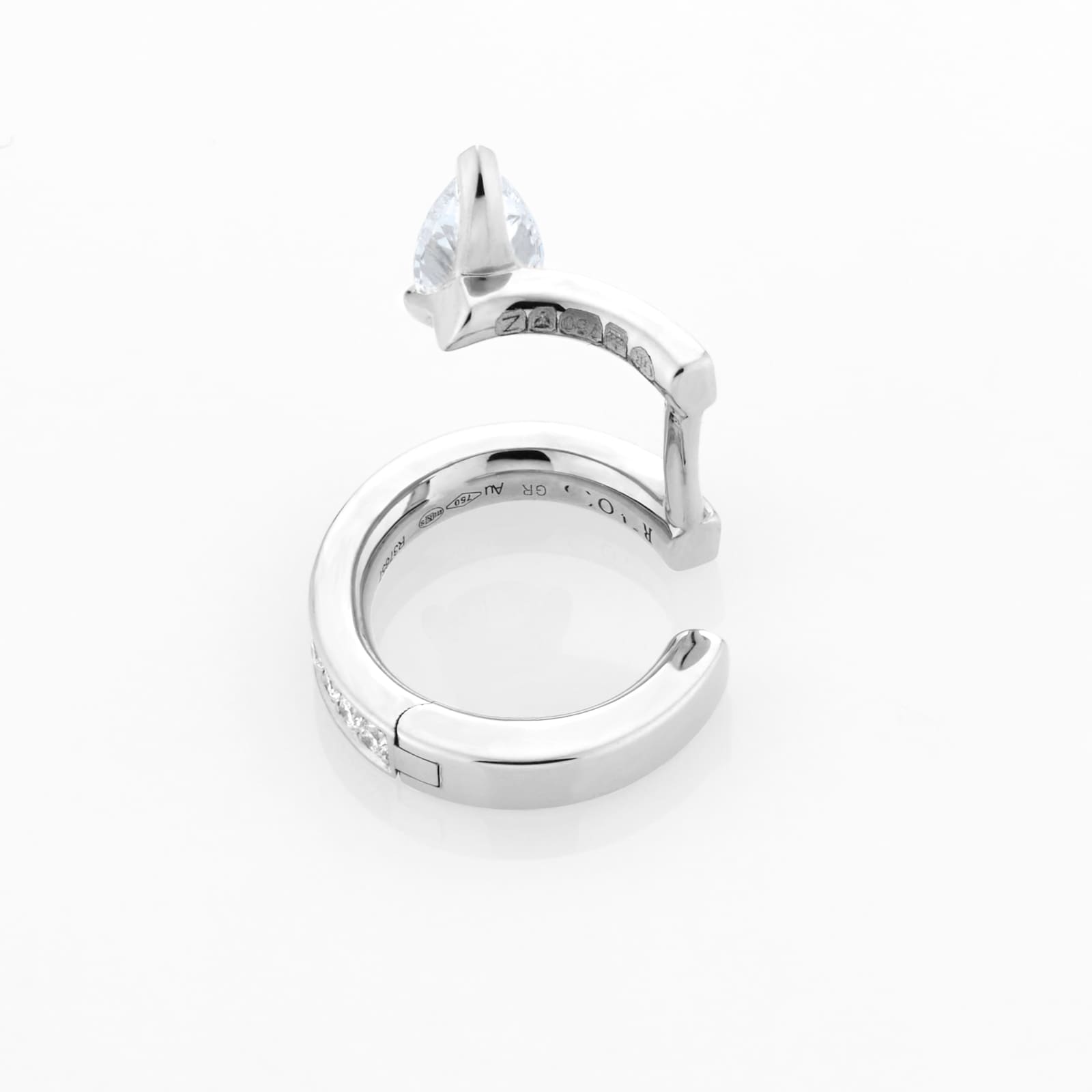 Repossi Serti sur Vide 18ct White Gold 0.36ct Diamond Earcuff - Right Repossi Serti sur Vide 18ct White Gold 0.36ct Diamond Earcuff - Right