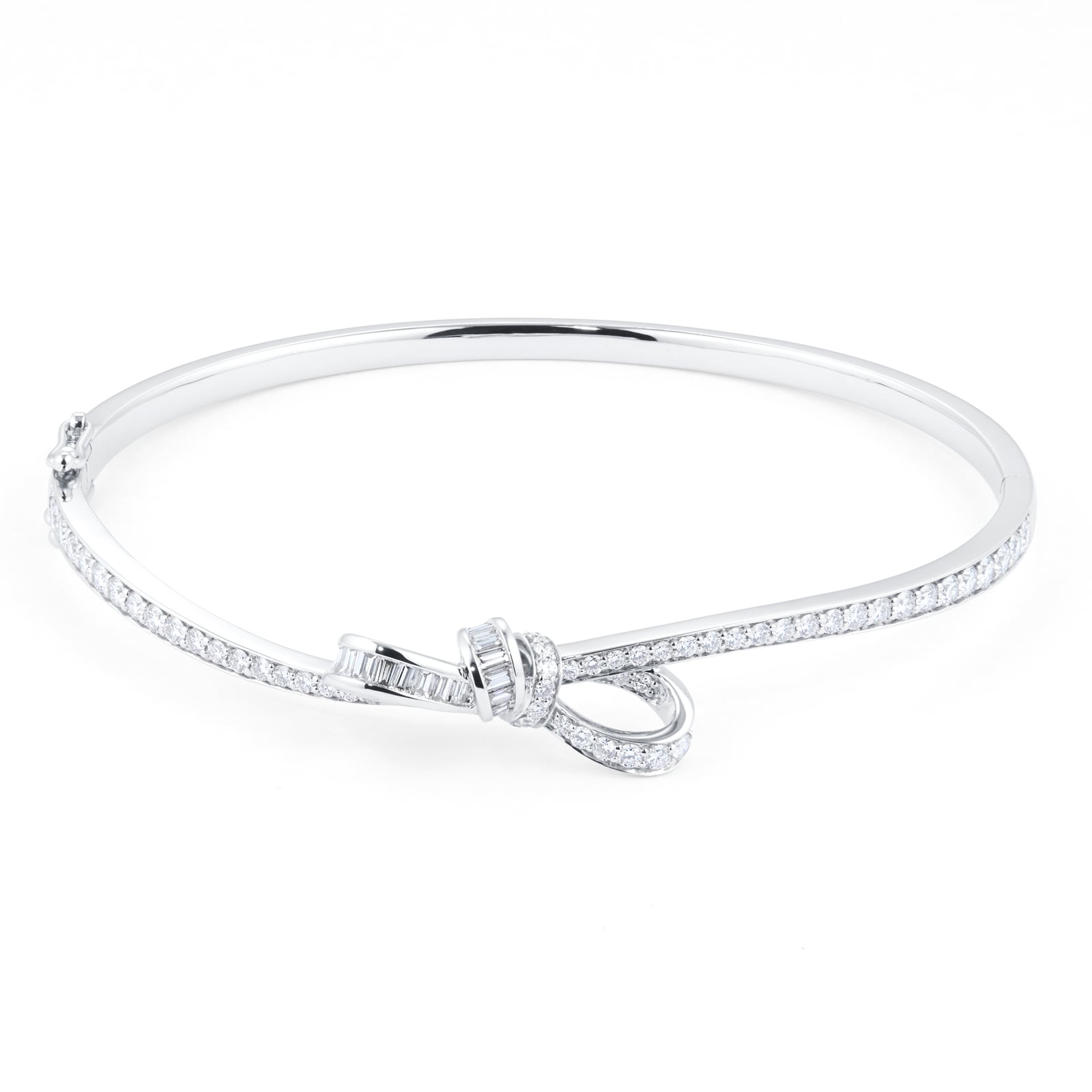 Limited Edition Renee 18ct White Gold 1.50cttw Ribbon Bangle