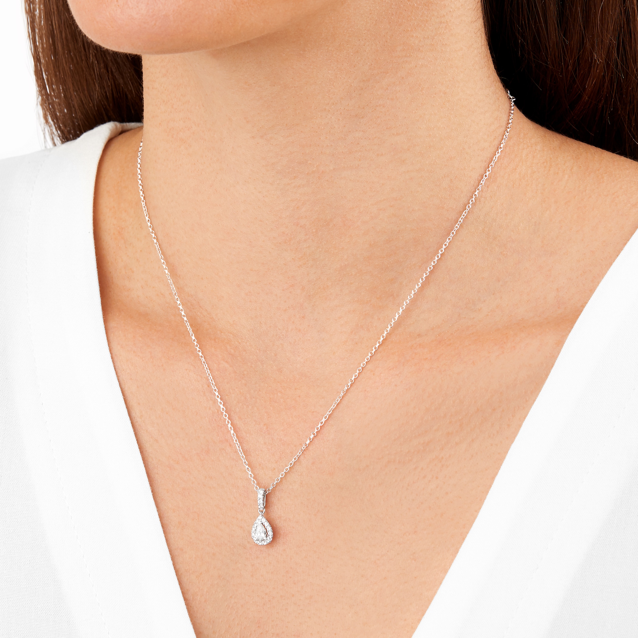 Mappin & Webb Amelia 18ct White Gold 0.40cttw Pear Cut Diamond Pendant Mappin & Webb Amelia 18ct White Gold 0.40cttw Pear Cut Diamond Pendant
