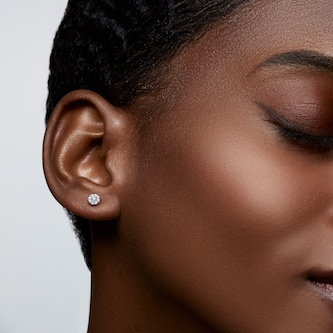 Bijoux Birks 18k White Gold 0.26cttw Diamond Snowflake Cluster Stud Earrings Bijoux Birks 18k White Gold 0.26cttw Diamond Snowflake Cluster Stud Earrings