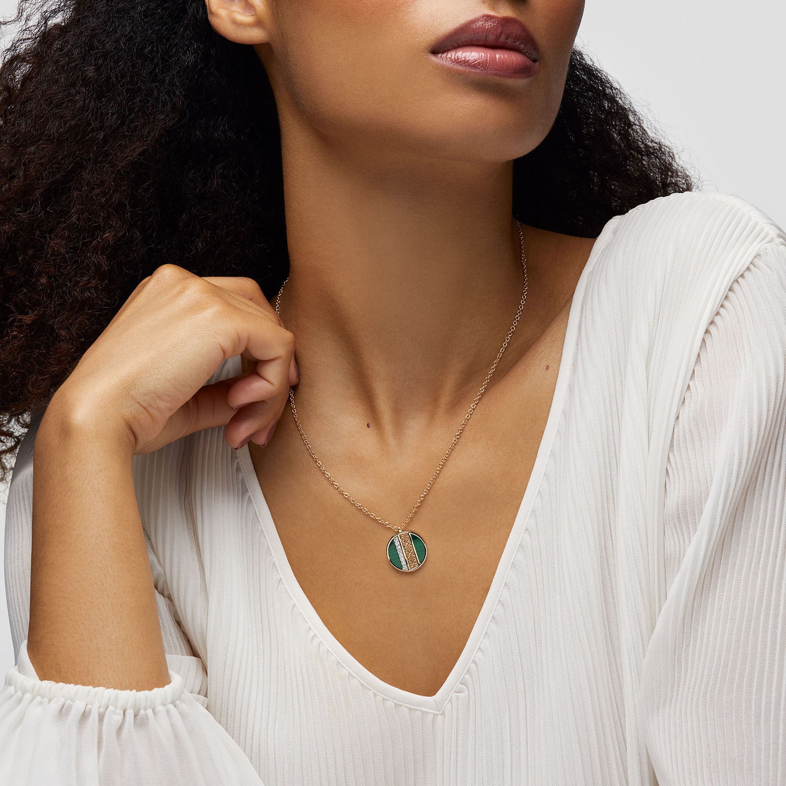 Bijoux Birks 18k Yellow Gold Diamond and Malachite Dare to Dream Openwork 18mm Pendant 18" Bijoux Birks 18k Yellow Gold Diamond and Malachite Dare to Dream Openwork 18mm Pendant 18"