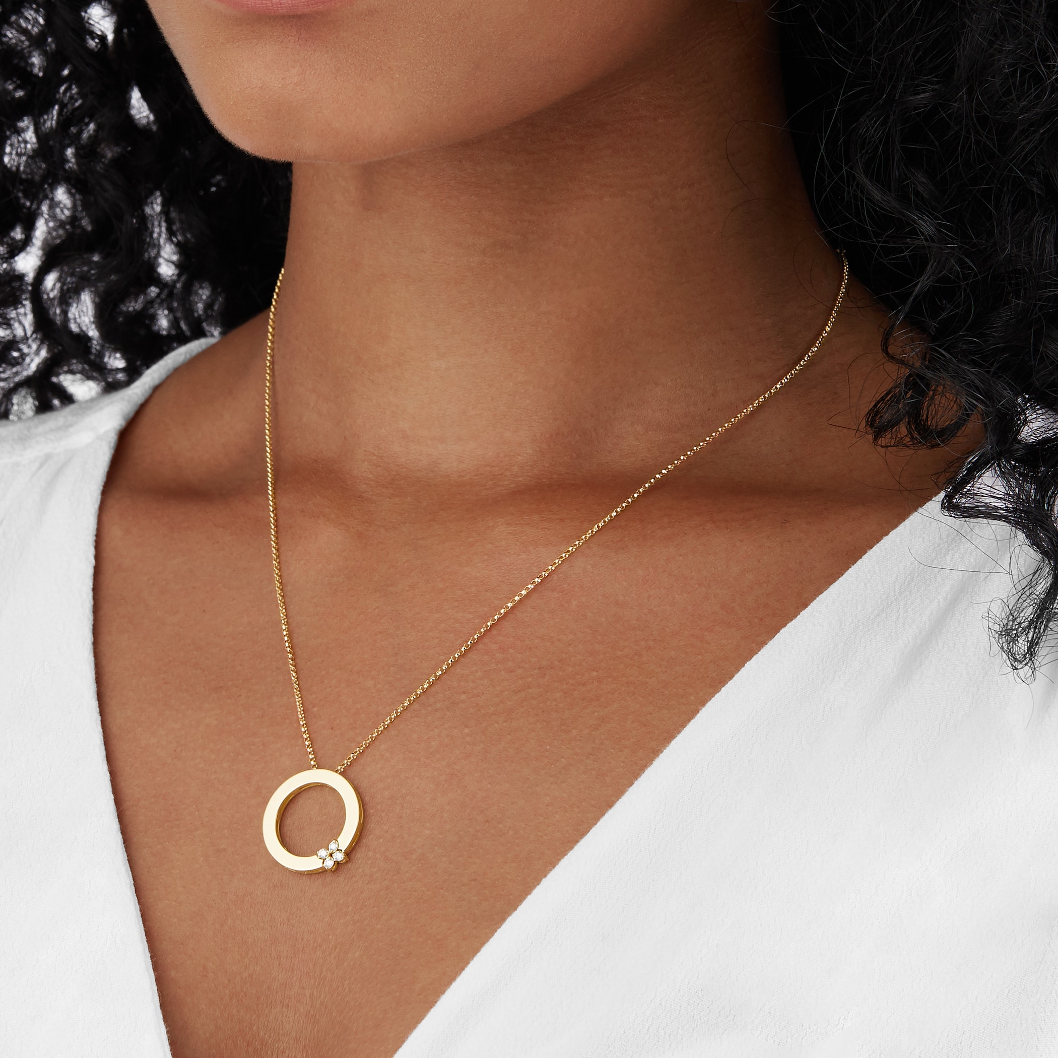 Roberto Coin Love in Verona 18ct Yellow Gold 0.10ct Diamond Pendant Necklace Roberto Coin Love in Verona 18ct Yellow Gold 0.10ct Diamond Pendant Necklace