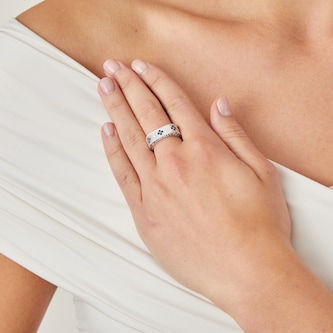 Roberto Coin 18k White Gold Exclusive Venetian Princess Color 0.30cttw Sapphire and Diamond Ring Size 6.5 Roberto Coin 18k White Gold Exclusive Venetian Princess Color 0.30cttw Sapphire and Diamond Ring Size 6.5