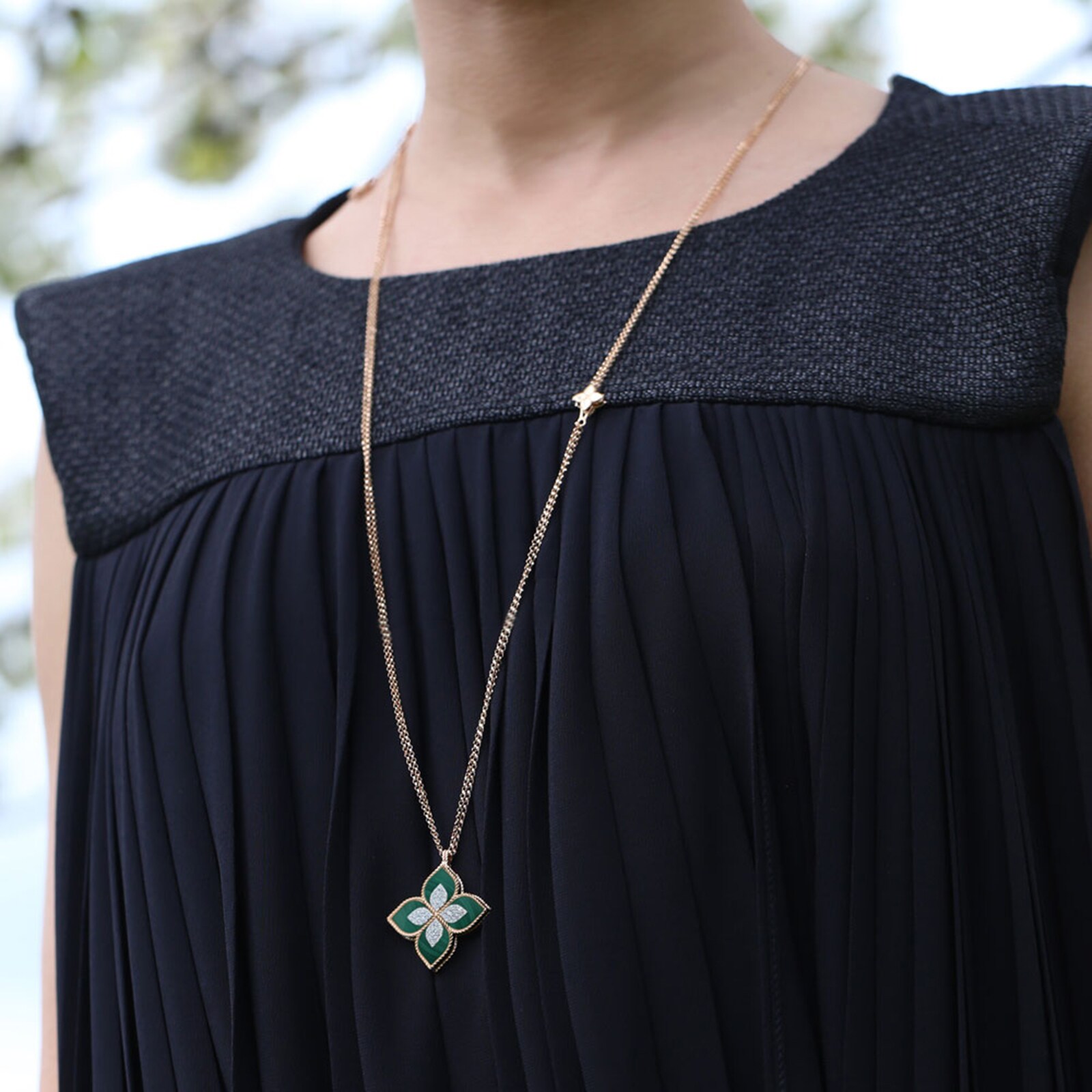 Roberto Coin Princess Flower 18ct Rose Gold 0.76ct Diamond & Malachite Pendant Roberto Coin Princess Flower 18ct Rose Gold 0.76ct Diamond & Malachite Pendant