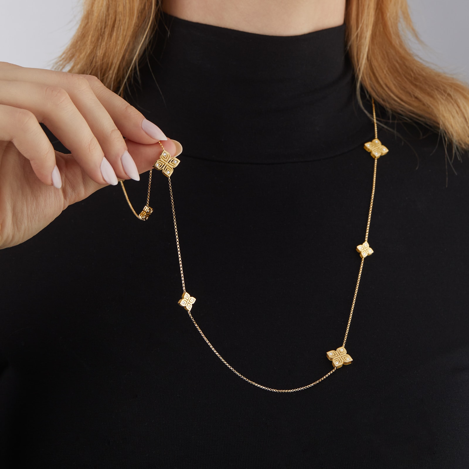 Roberto Coin Arabesque 18ct Yellow Gold 0.27ct Diamond Sautoir Necklace Roberto Coin Arabesque 18ct Yellow Gold 0.27ct Diamond Sautoir Necklace