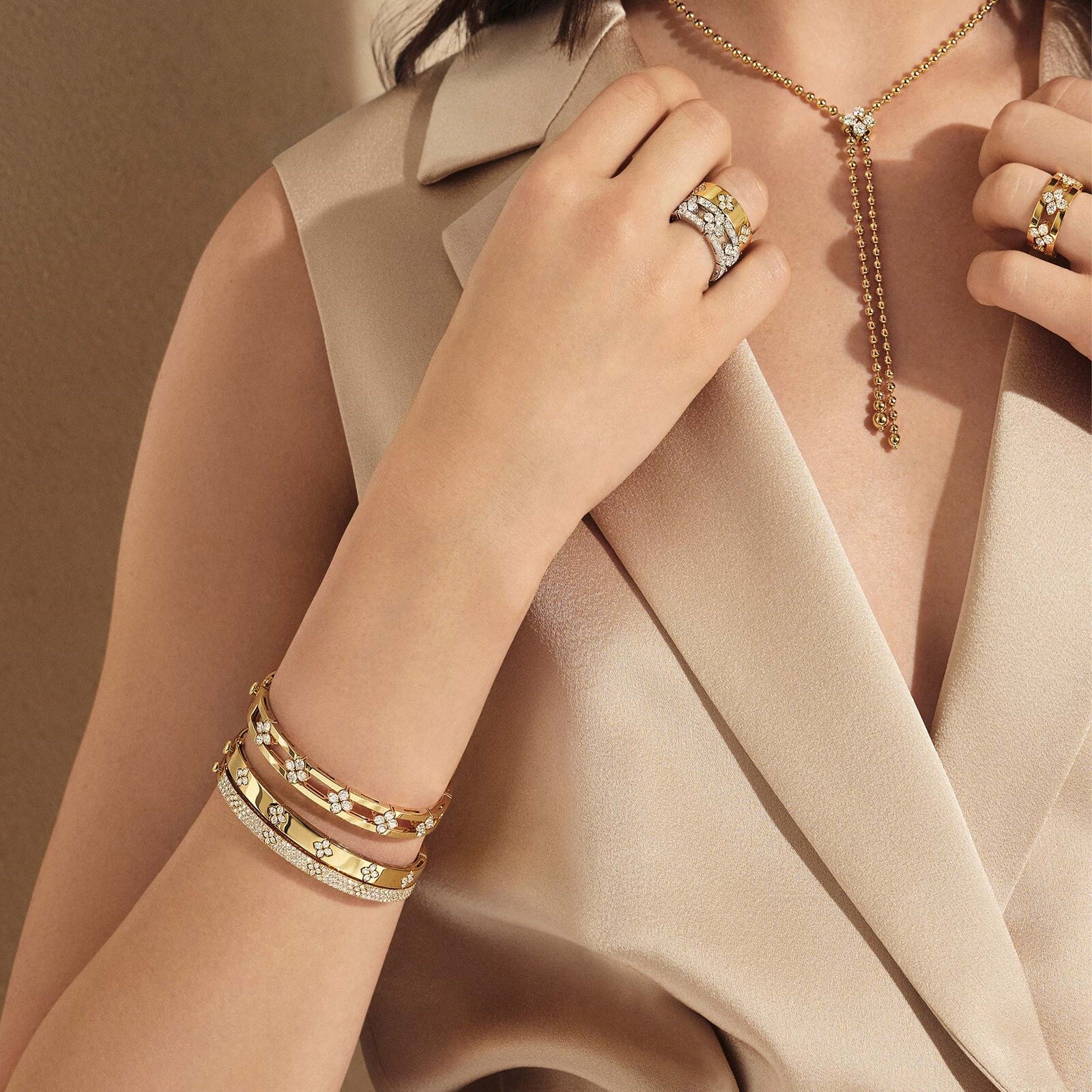 Roberto Coin Love In Verona 18ct Yellow Gold 1.60ct Diamond Bangle Roberto Coin Love In Verona 18ct Yellow Gold 1.60ct Diamond Bangle
