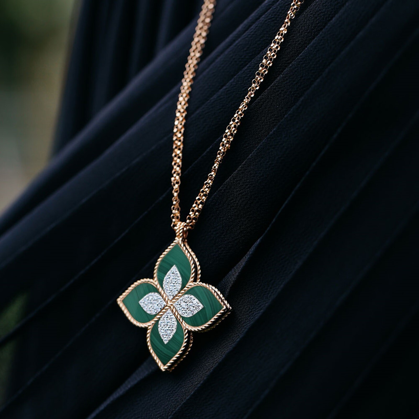 Roberto Coin Princess Flower 18ct Yellow Gold Malachite & 0.76ct Diamond Pendant Roberto Coin Princess Flower 18ct Yellow Gold Malachite & 0.76ct Diamond Pendant