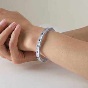 Roberto Coin Exclusive Venetian Princess 18ct White Gold Blue Sapphire & 0.11ct Diamond Bangle