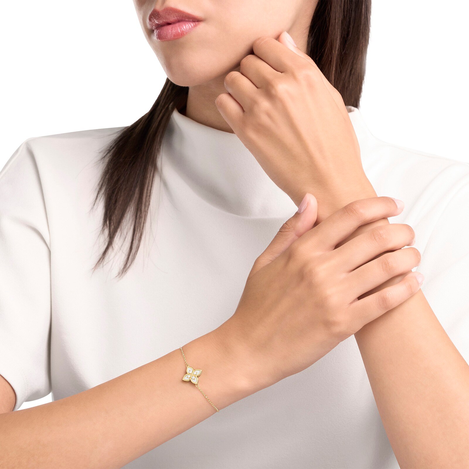 Roberto Coin Princess Flower 18ct Yellow Gold 0.09ct Diamond & Mother Of Pearl Bracelet Roberto Coin Princess Flower 18ct Yellow Gold 0.09ct Diamond & Mother Of Pearl Bracelet