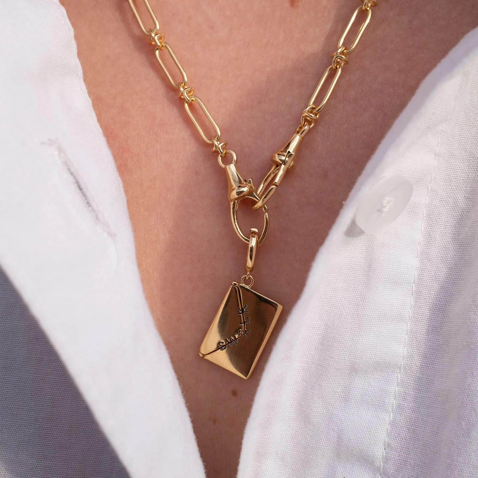 Annoushka Annoushka x The Vampire's Wife Letter Charm Pendant In 18ct Yellow Gold