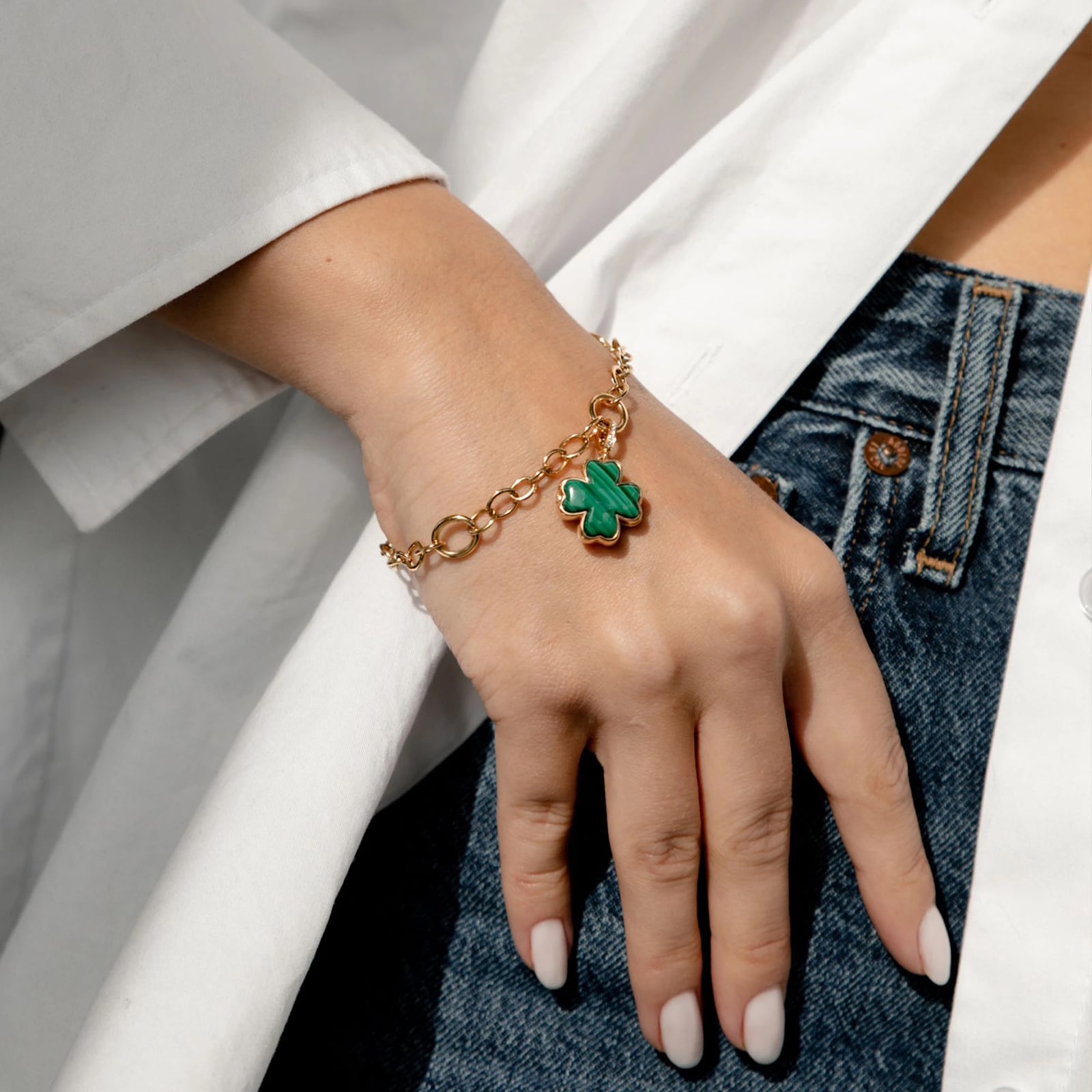 Annoushka Mythology Clover Locket Charm Pendant In 18ct Yellow Gold With Malachite 
Diamonds