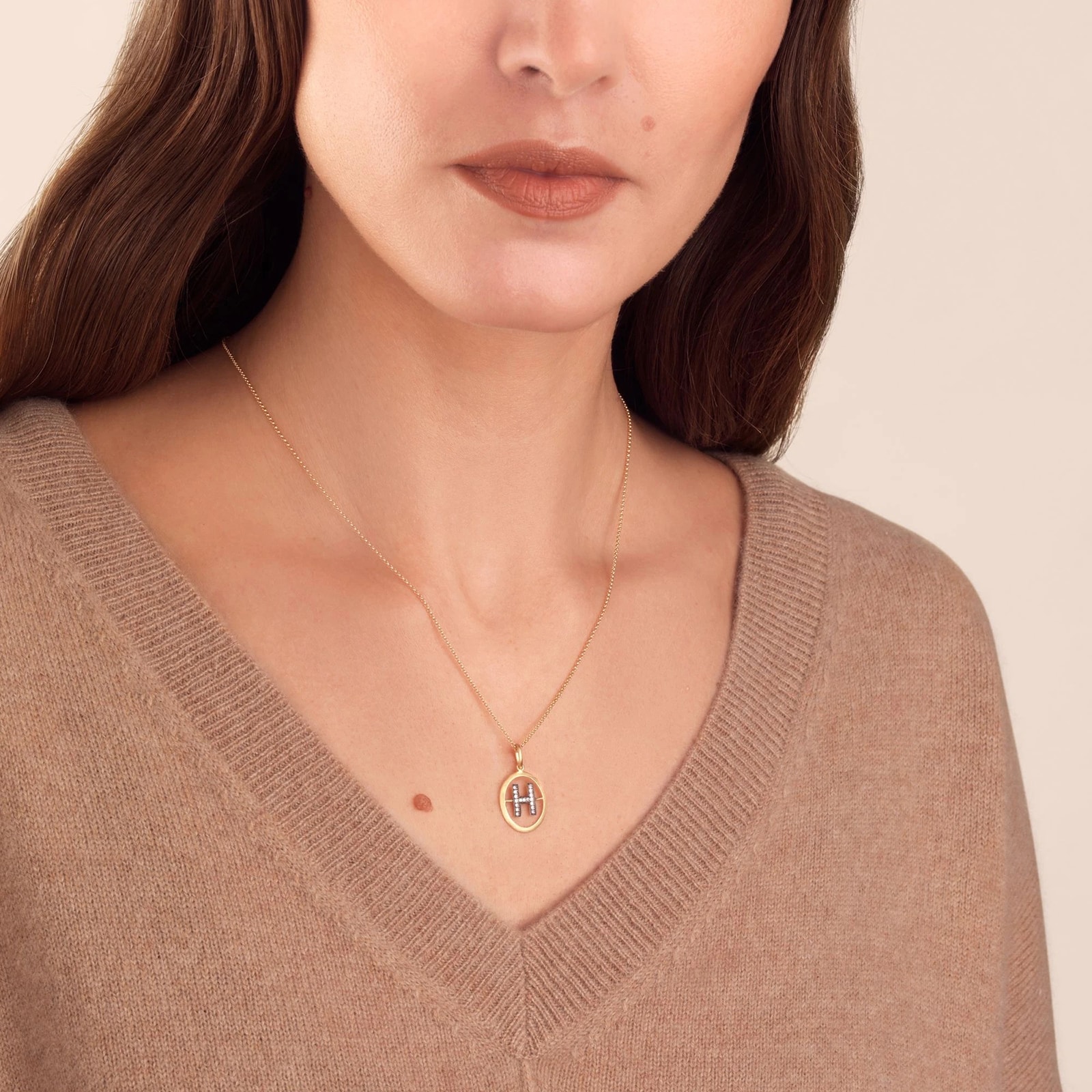 Annoushka Initials H Pendant In 18ct Yellow Gold With Diamonds Annoushka Initials H Pendant In 18ct Yellow Gold With Diamonds
