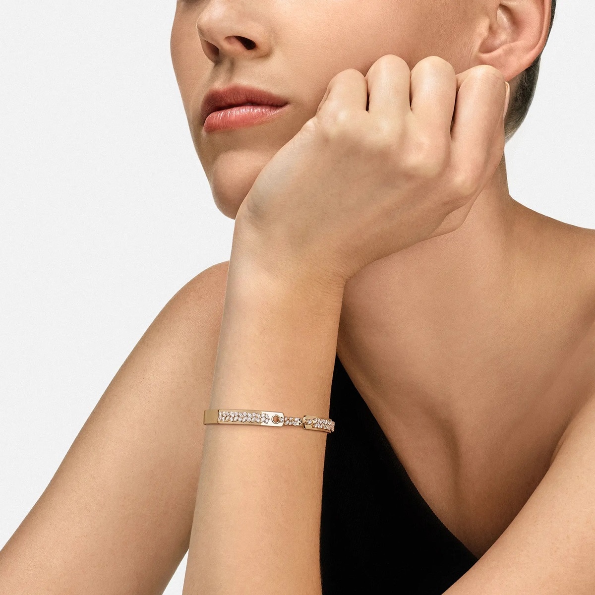 Nouvel Heritage Soiree Mood 18K Yellow Gold Bangle - Size Medium Nouvel Heritage Soiree Mood 18K Yellow Gold Bangle - Size Medium